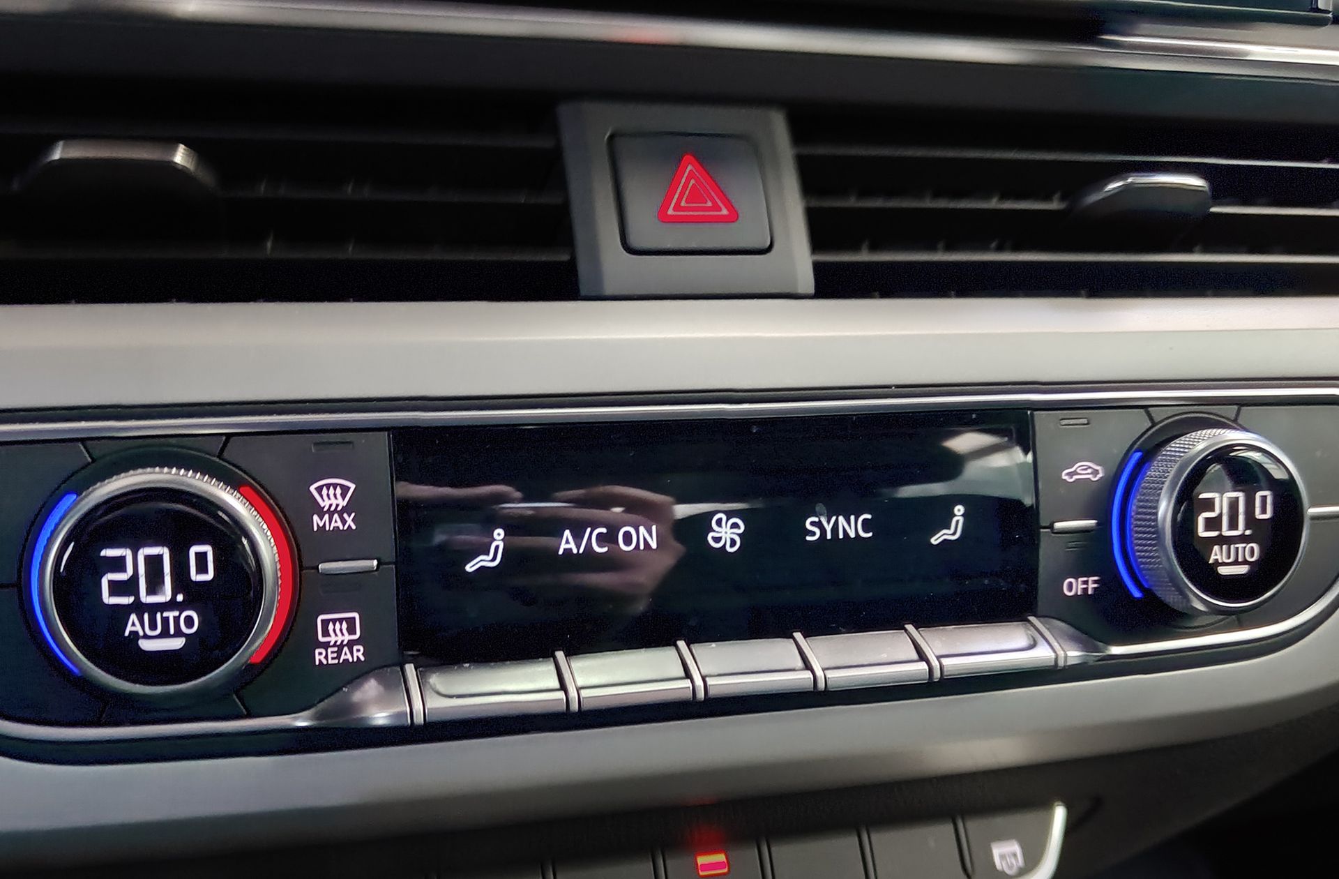 Audi A4 S line 40 TDI quattro S tronic - foto 36