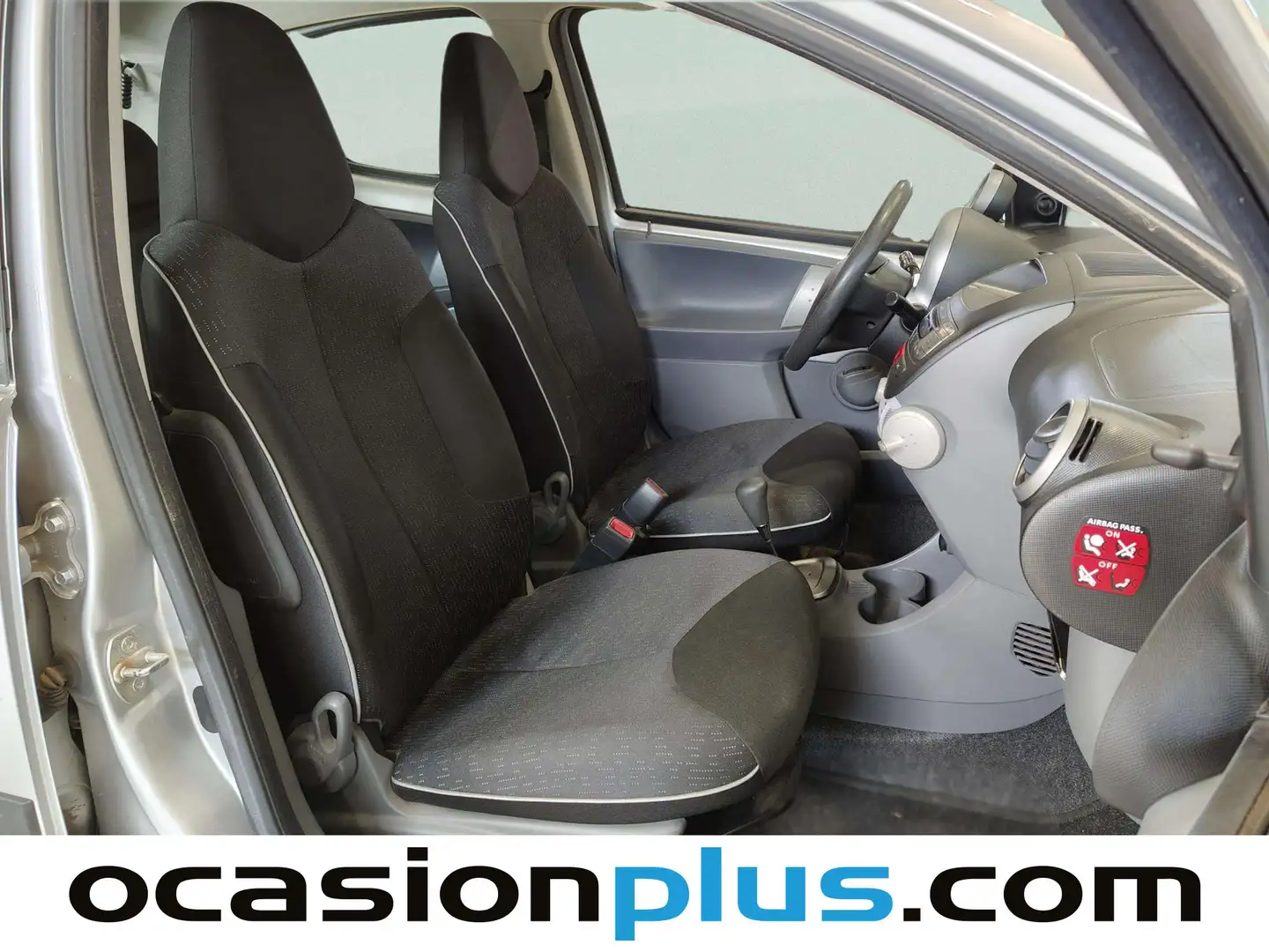 Foto Peugeot 107 Peugeot 107 1.0i Trendy 2 Tronic (68 CV)