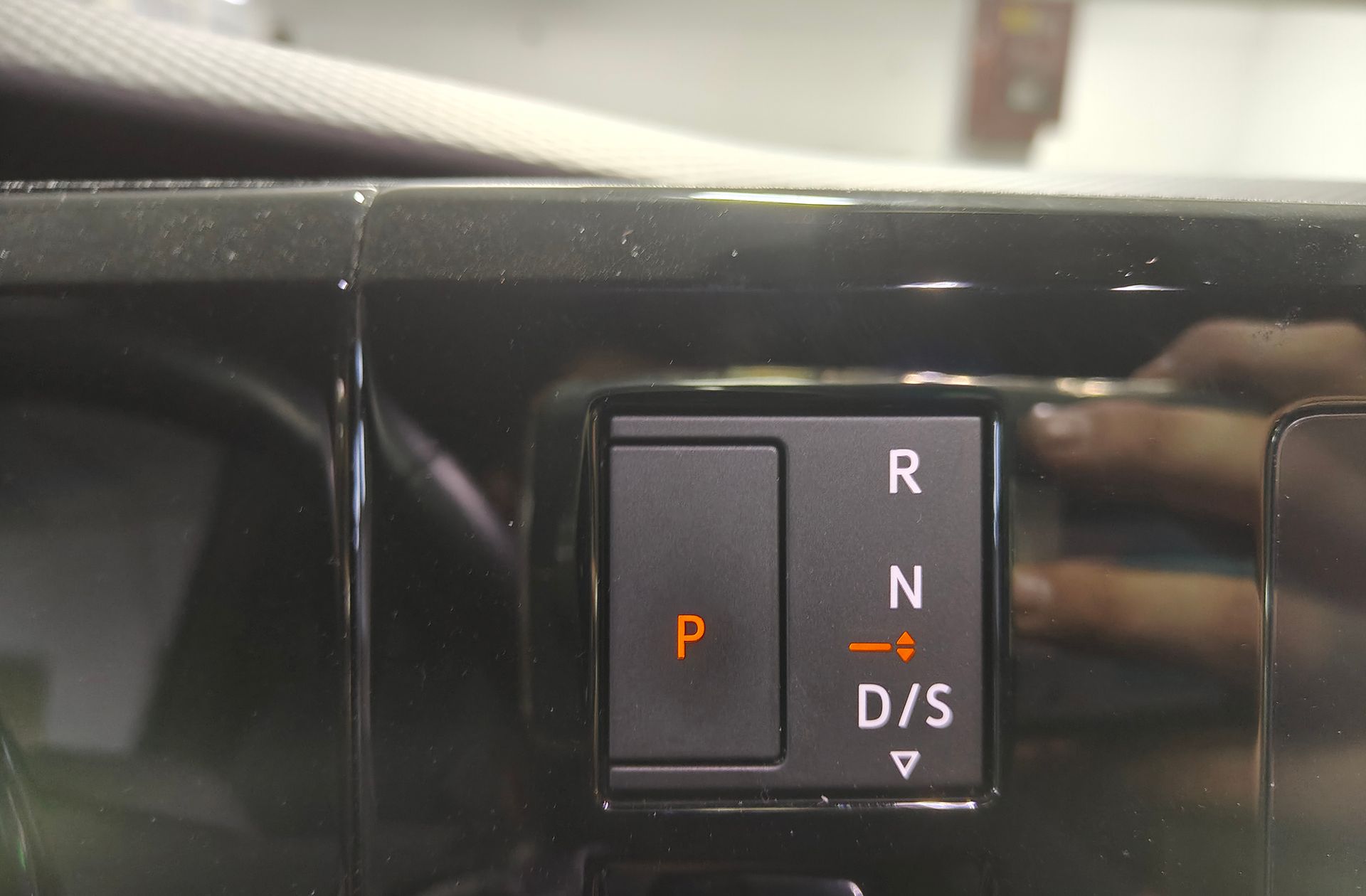 Volkswagen Multivan 1.4 TSI PHEV Batalla Corta DSG 7 plazas - foto 5