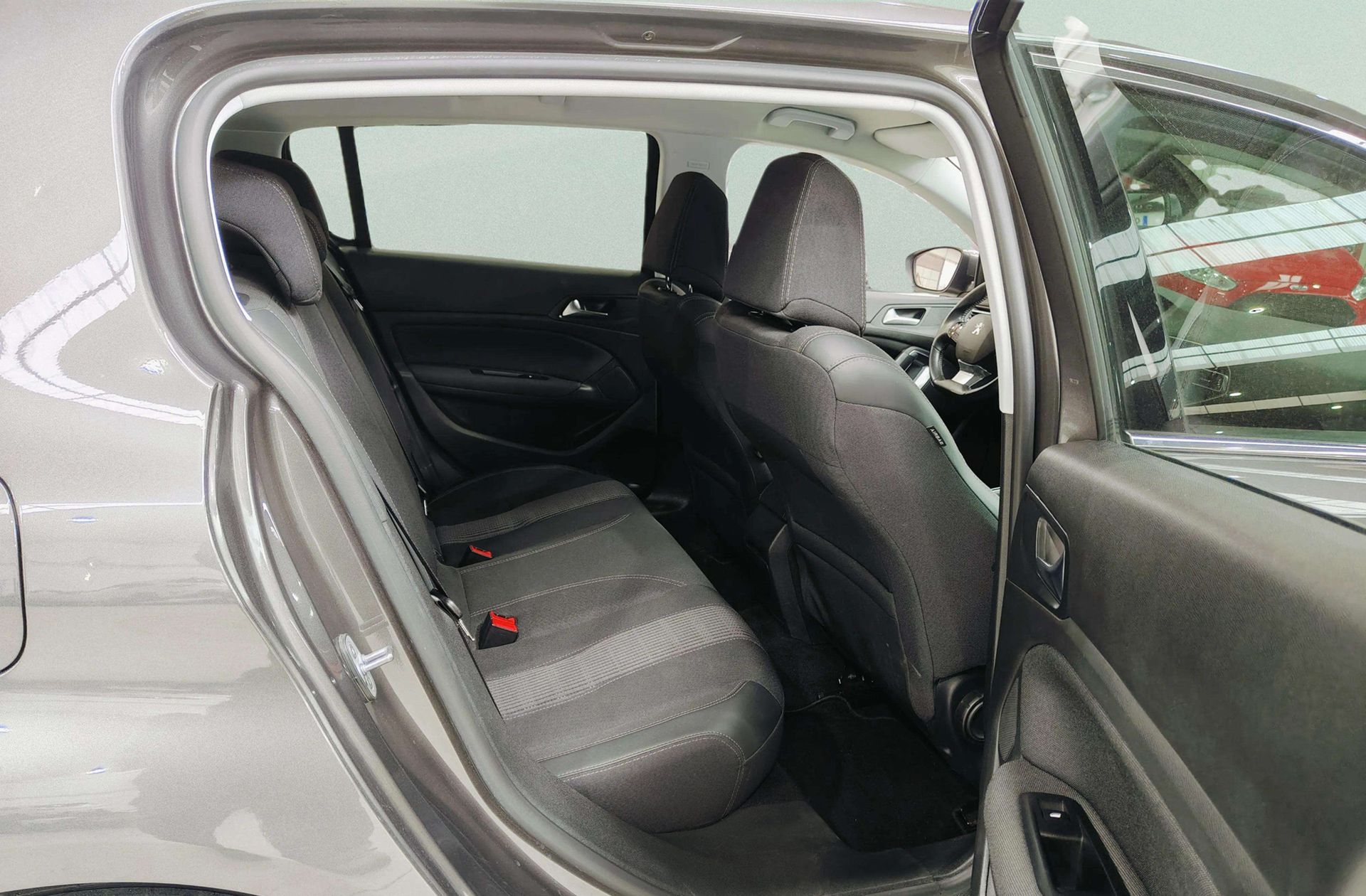 Peugeot 308 BlueHDi 130 Allure - foto 20