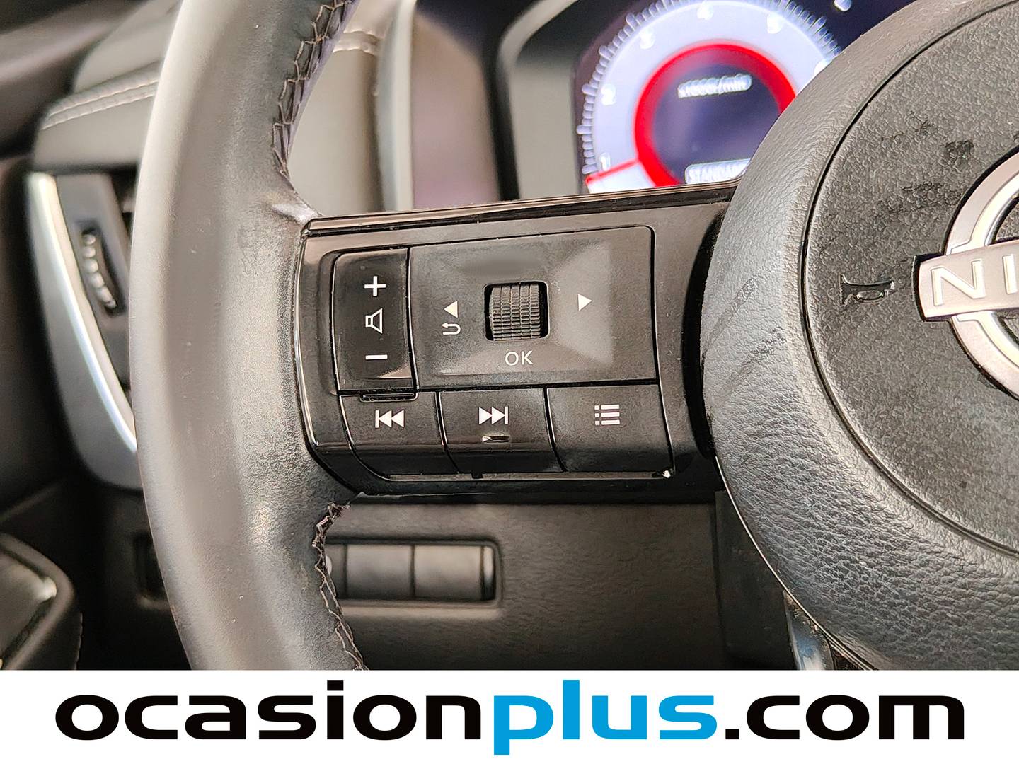 Nissan QASHQAI Nissan Qashqai DIG-T 160 mHEV Tekna 4x2 (158 CV) seminuevo