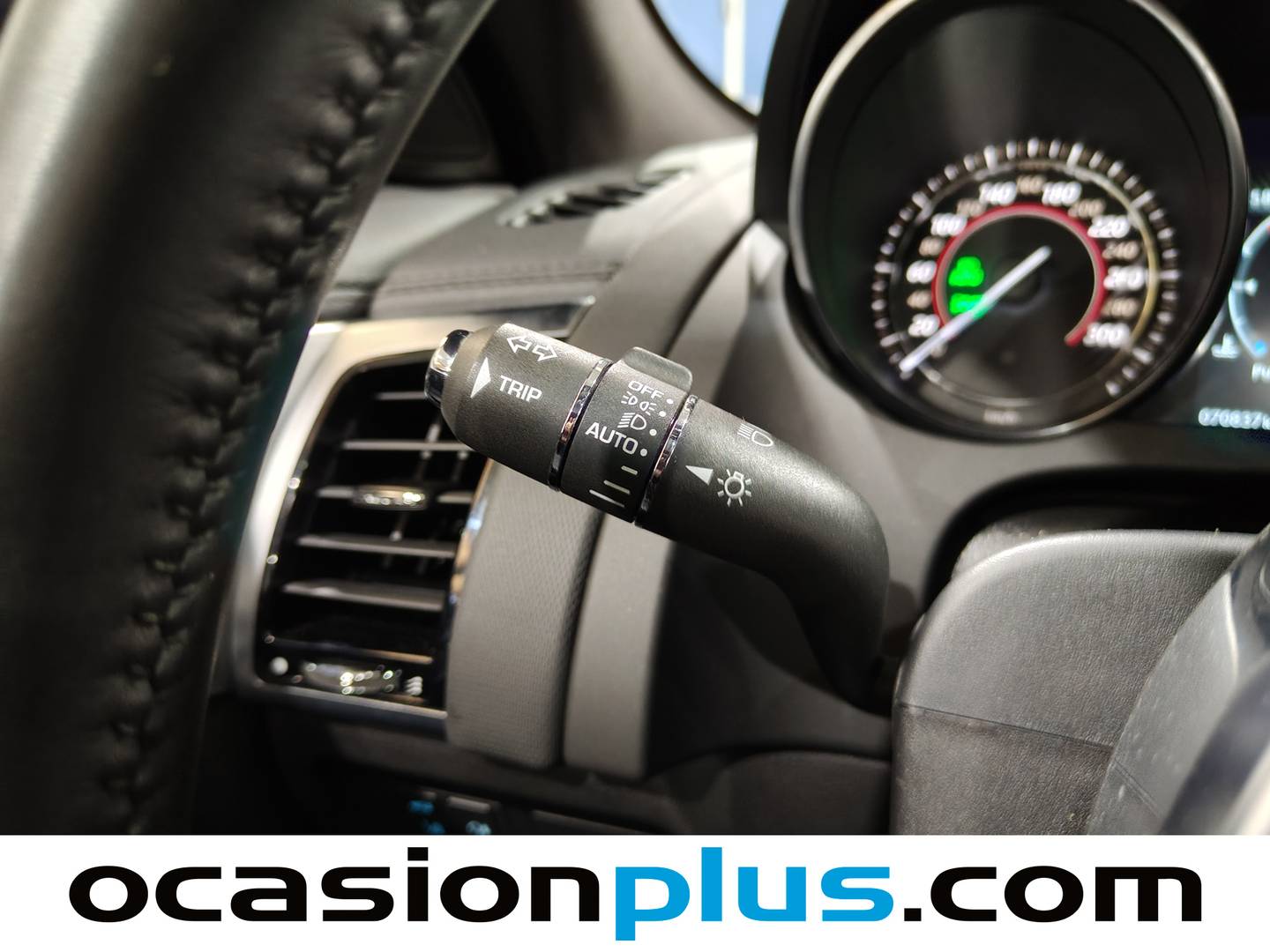 Foto Jaguar F-Type Jaguar F-TYPE Coupe 2.0 i4 R-Dynamic Auto 221 kW (300 CV)