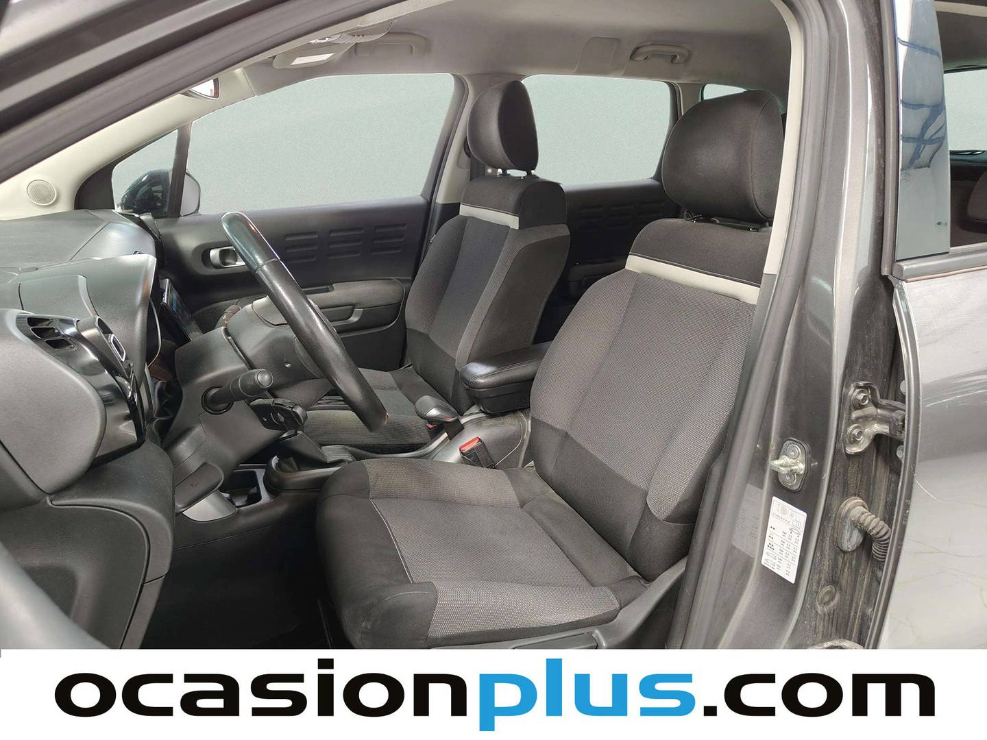 Foto asientos delanteros Citroën C3 Aircross Citroën C3 Aircross PureTech 110 S&S Shine EAT6 (110 CV)