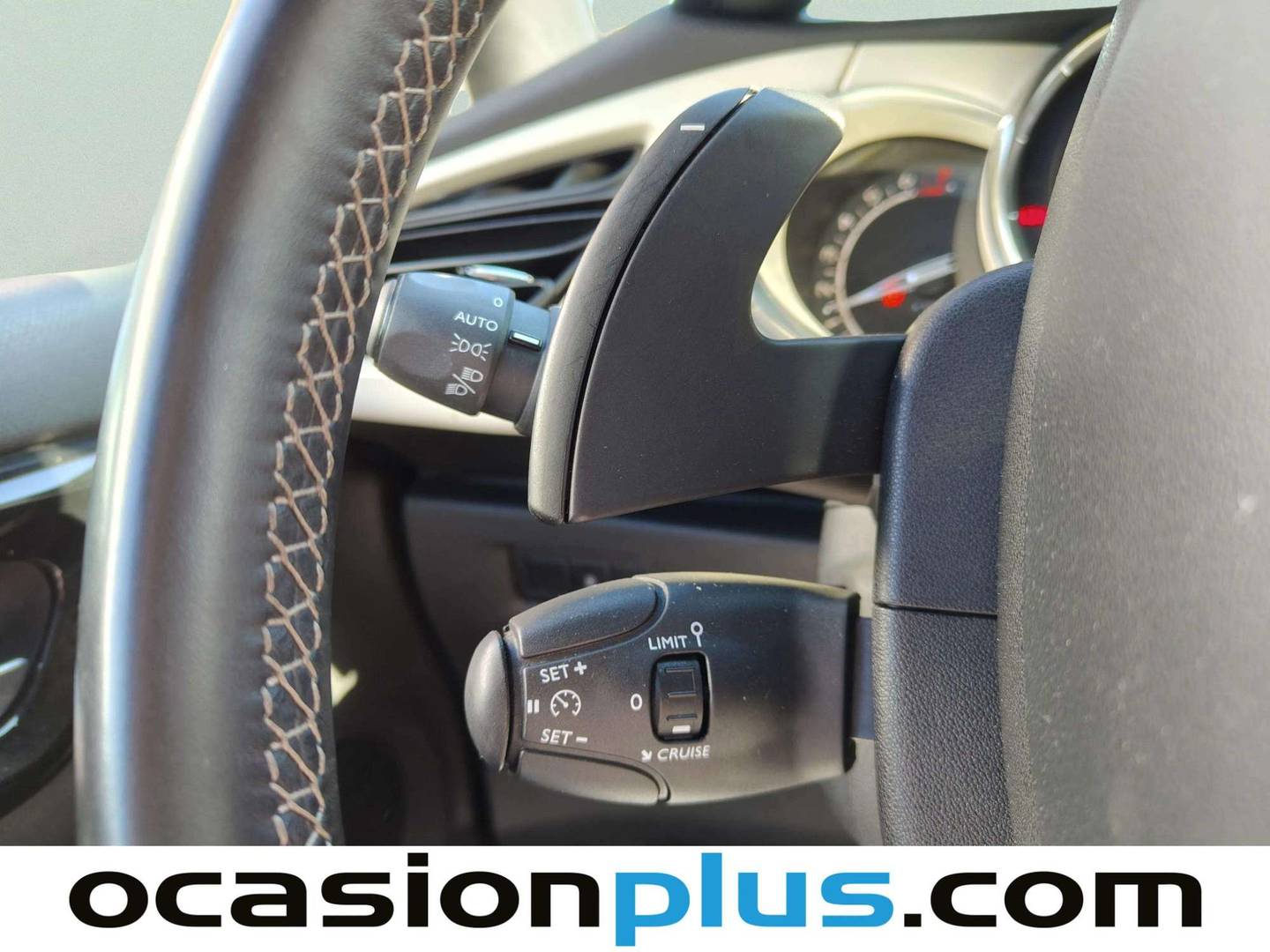 Foto DS DS 3 DS DS3 Crossback PureTech 110 Café Racer EAT6 (110 CV)