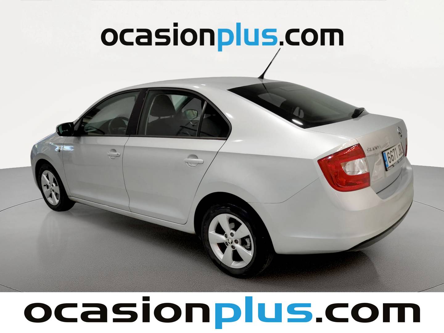 Foto trasera Skoda Rapid Skoda Rapid 1.6 TDI CR Ambition (105 CV) izquierda