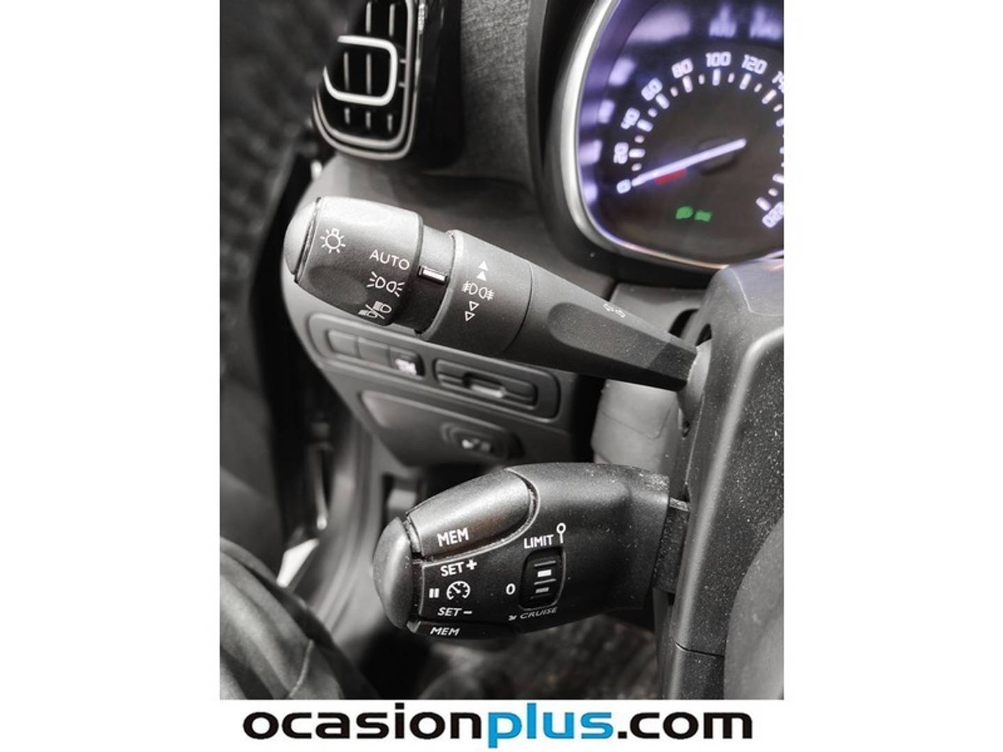 Foto Citroën C3 Aircross Citroen C3 Aircross PureTech 130 S&S Shine EAT6 Auto (131 CV)