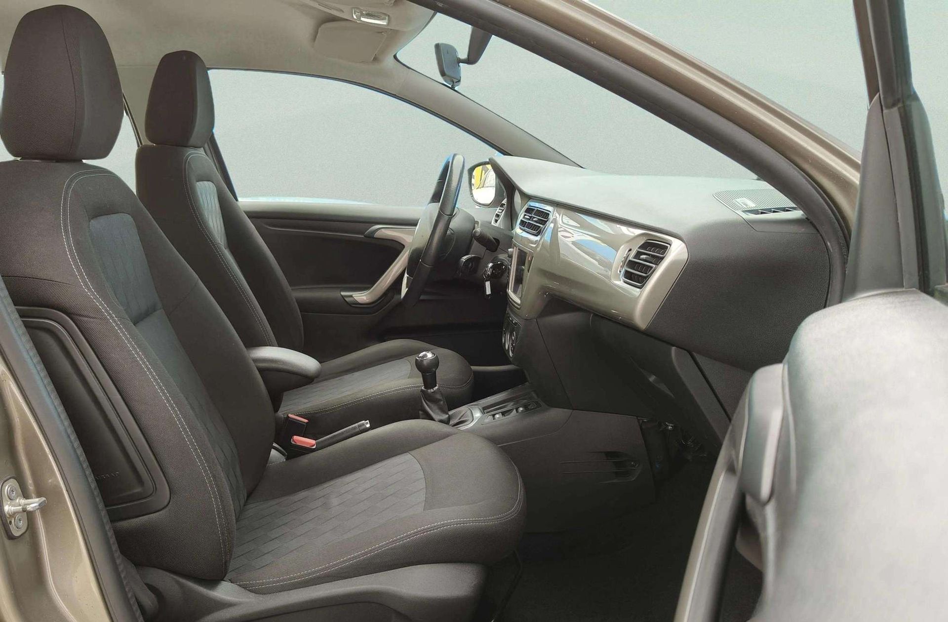 Citroën C-Elysée PureTech 82 Shine - foto 18