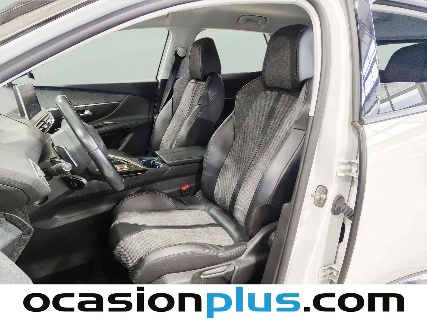 Foto Peugeot 3008 Peugeot 3008 PureTech 130 Allure EAT8 (130 CV)