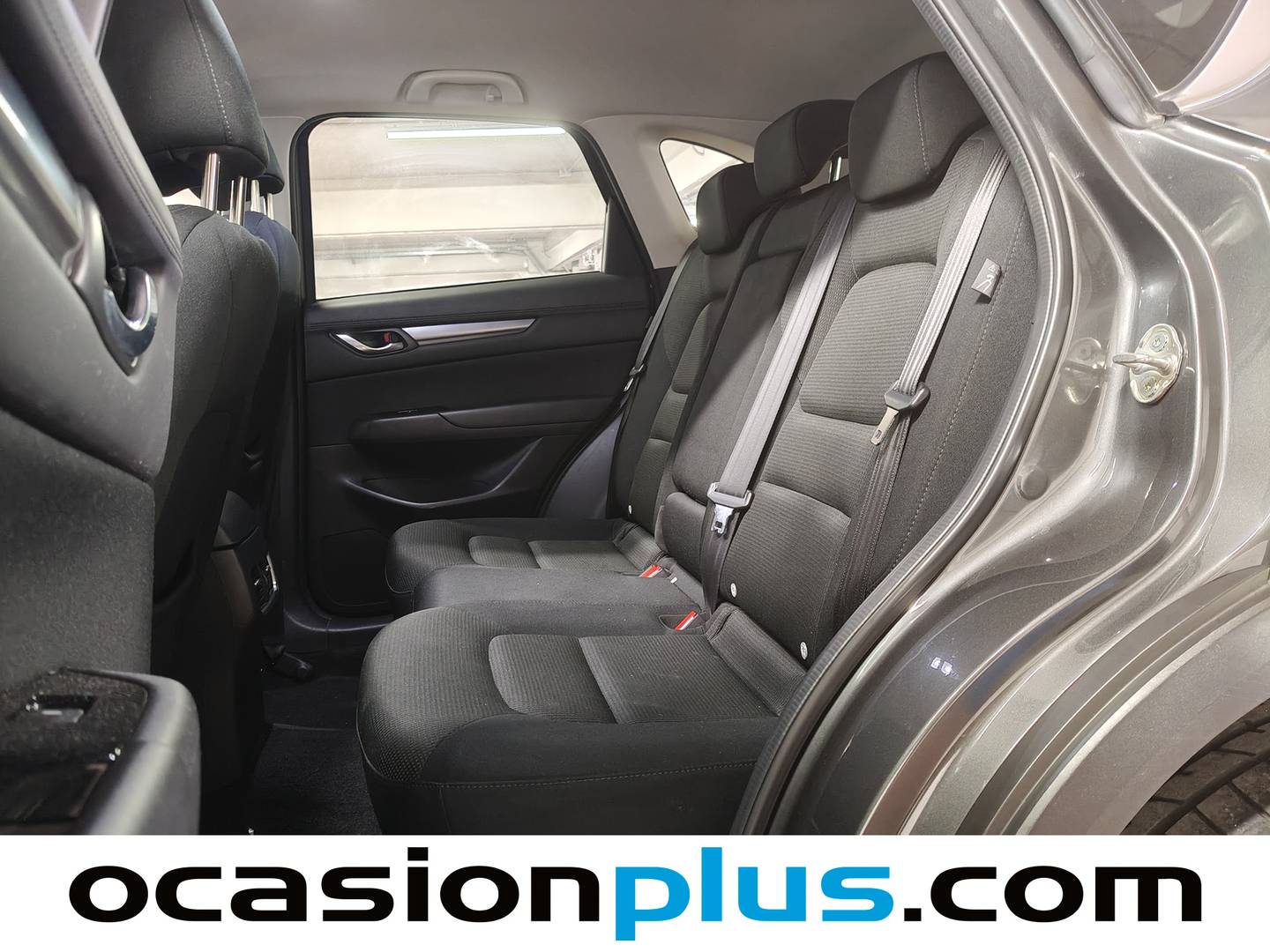 Foto asientos traseros Mazda CX-5 Mazda CX-5 2.0 MHEV Center-Line Plus (165 CV)