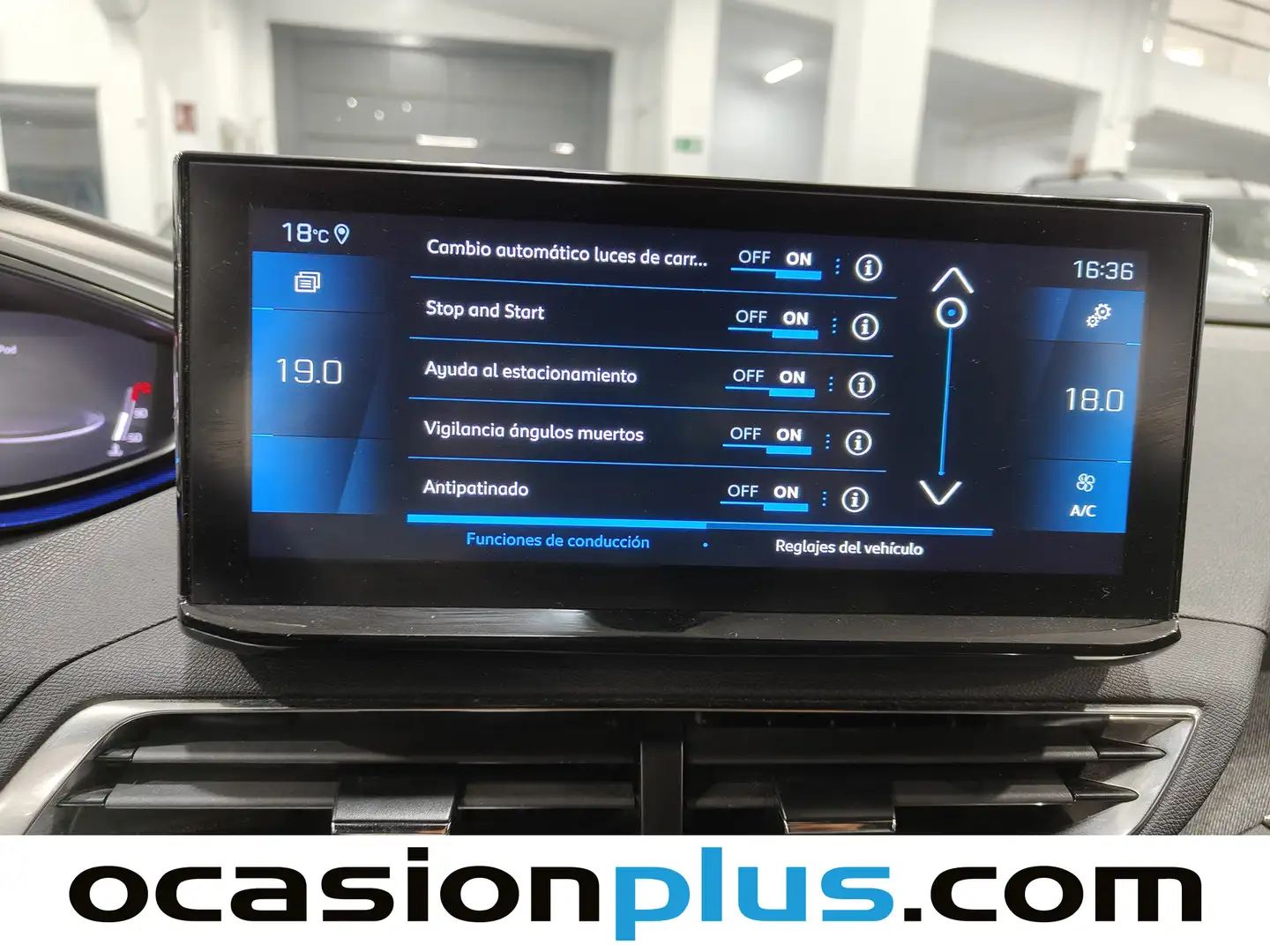 Foto Peugeot 5008 Peugeot 5008 PureTech 130 S&S Allure Pack EAT8 (130 CV) 7 Plazas