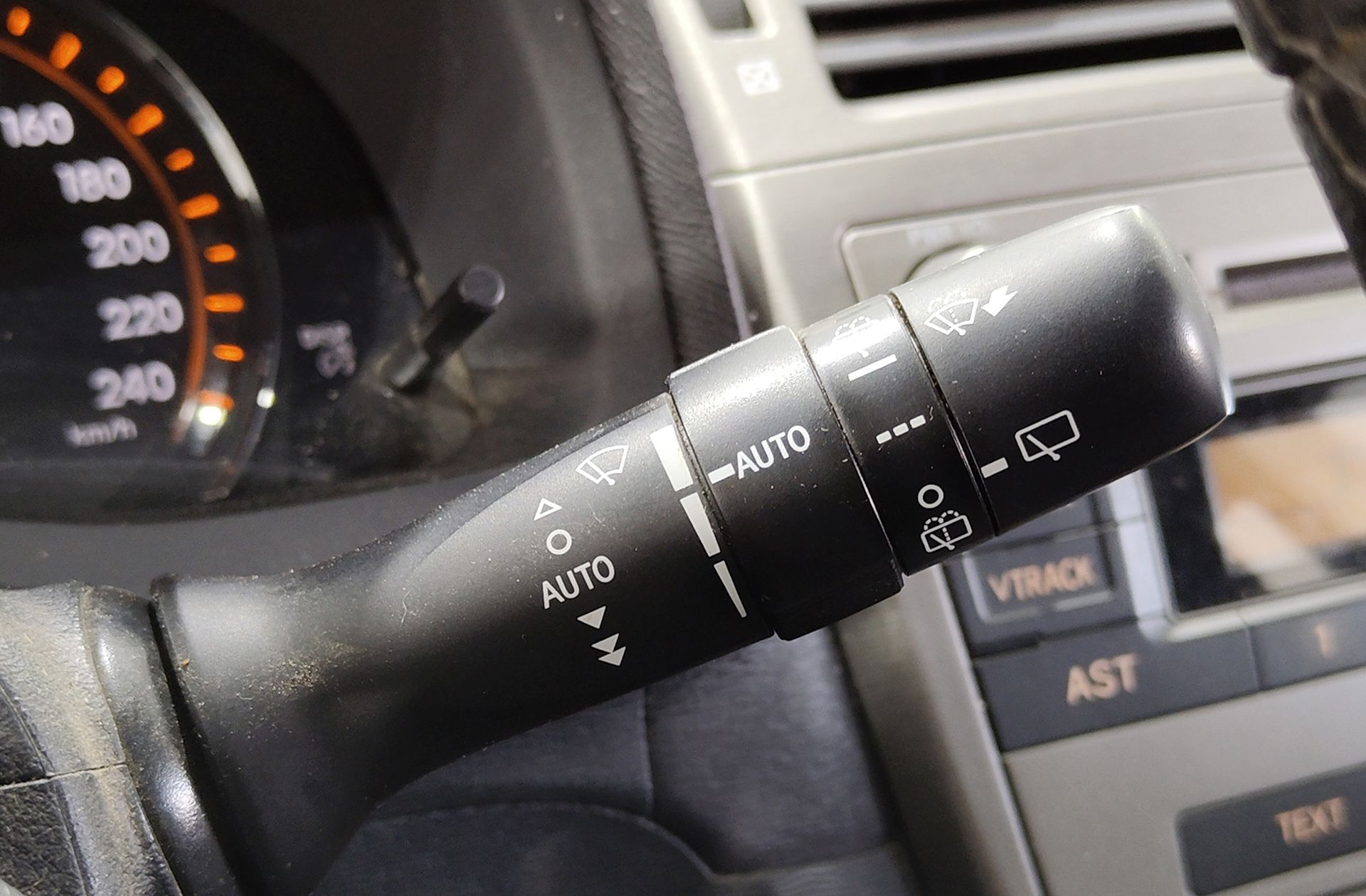 Toyota Avensis 2.0 D-4D Cross Sport Advance - foto 28