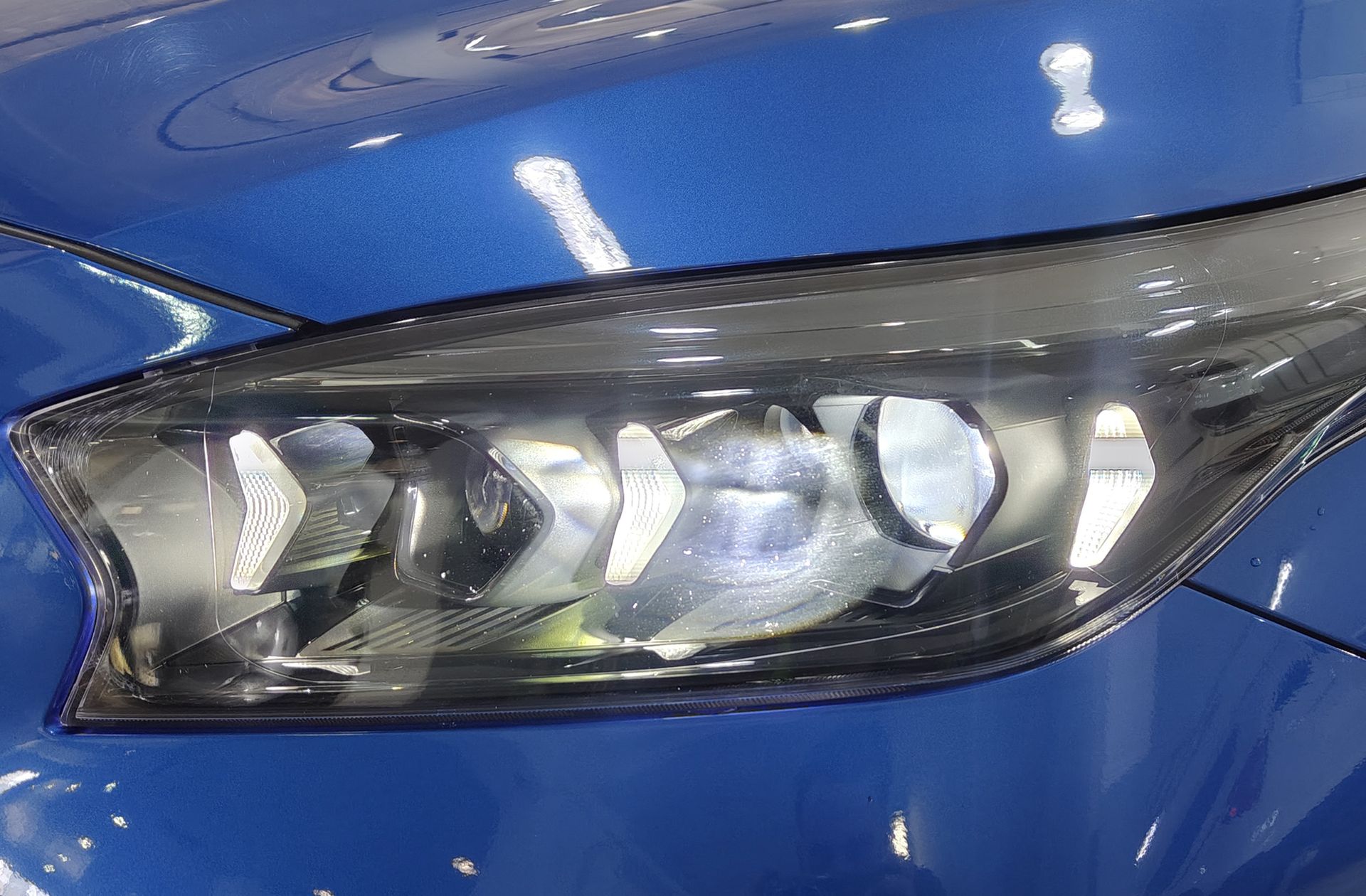 Kia XCeed 1.6 GDi PHEV eMotion - foto 16