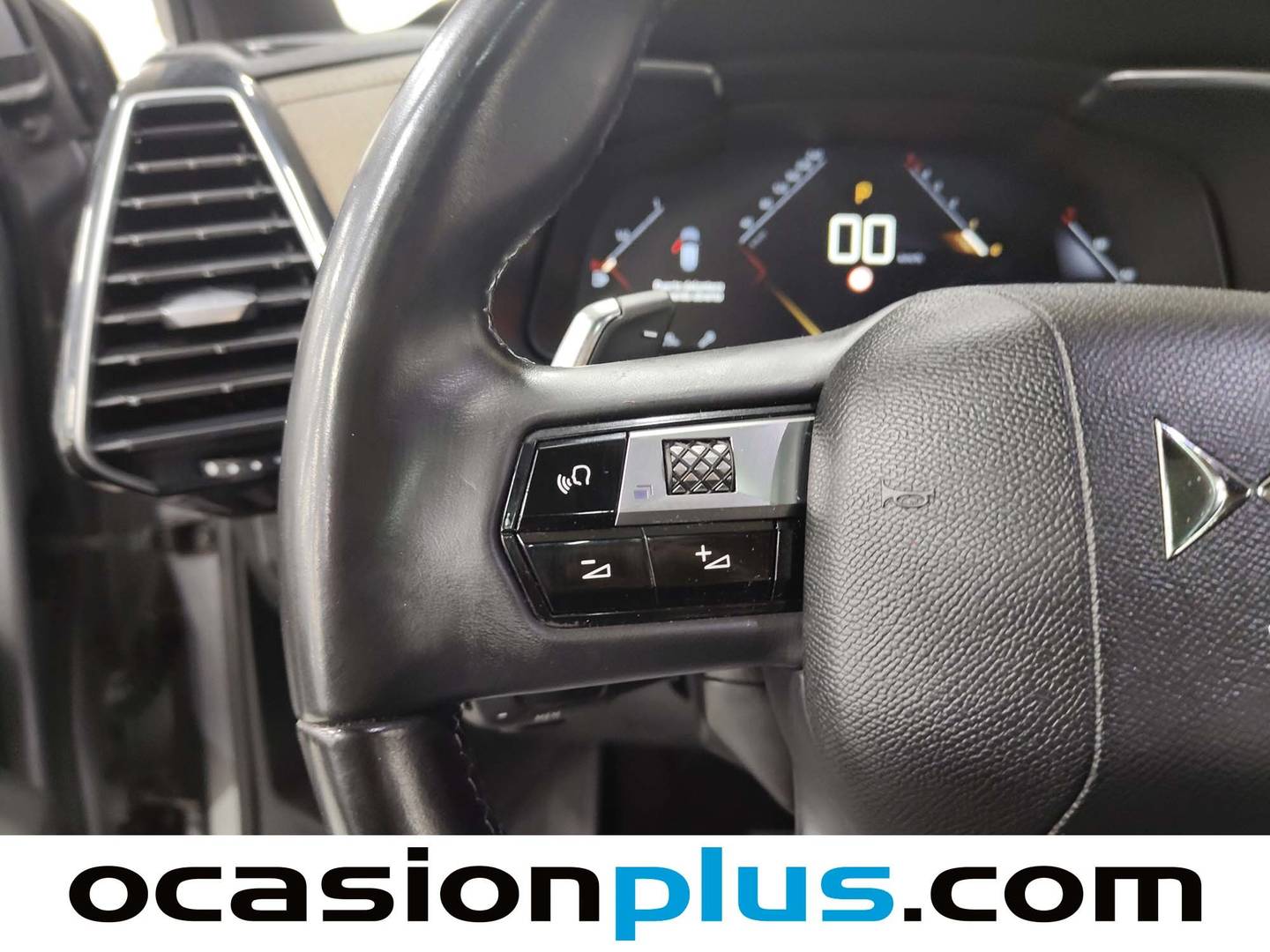 Foto DS DS 7 Crossback DS DS7 Crossback BlueHDi 130 DE Bastille + AT  (130 CV)