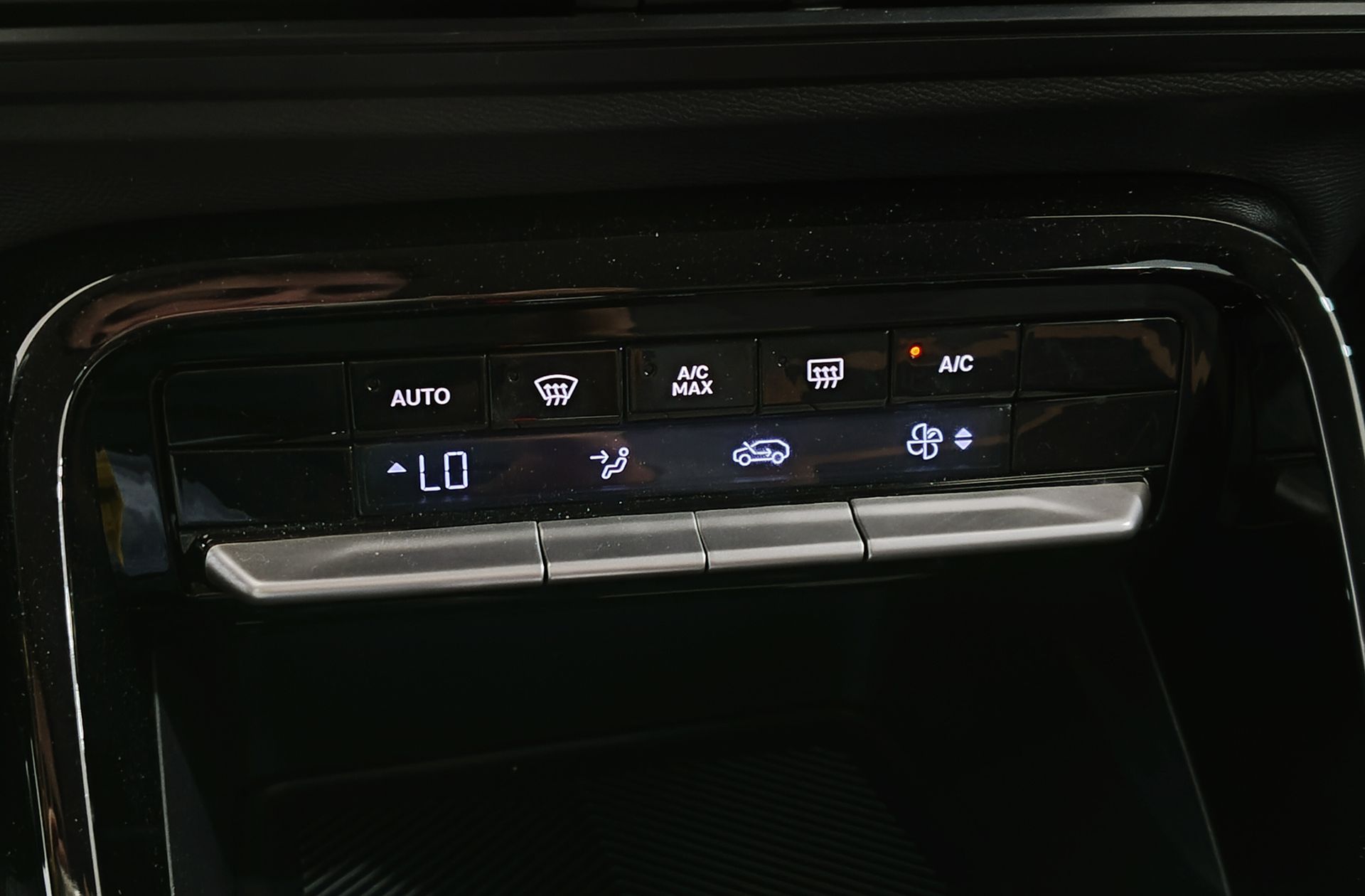 Citroën C3 Aircross Hybrid 145 Plus e-DCS6 - foto 28