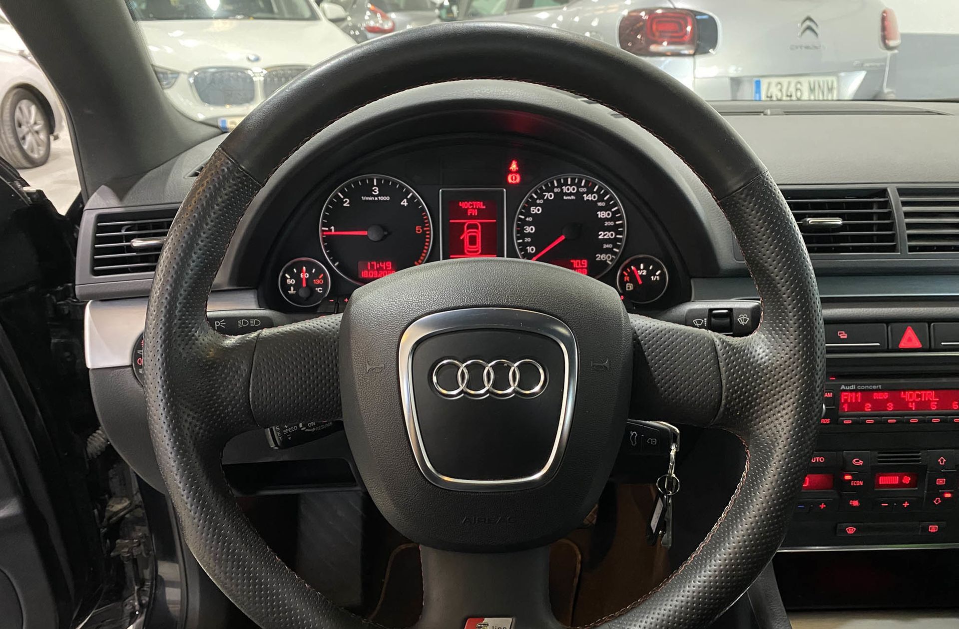 Audi A4 2.0 TDI - foto 17