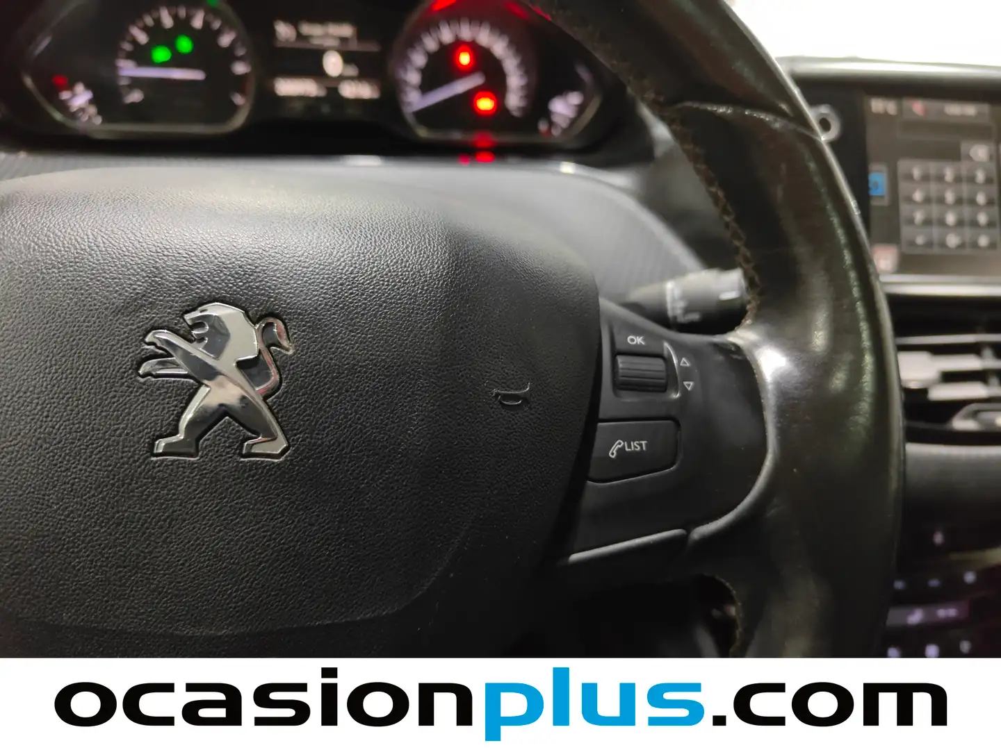 Foto Peugeot 2008 Peugeot 2008 PureTech 130 S&S Allure (130 CV)