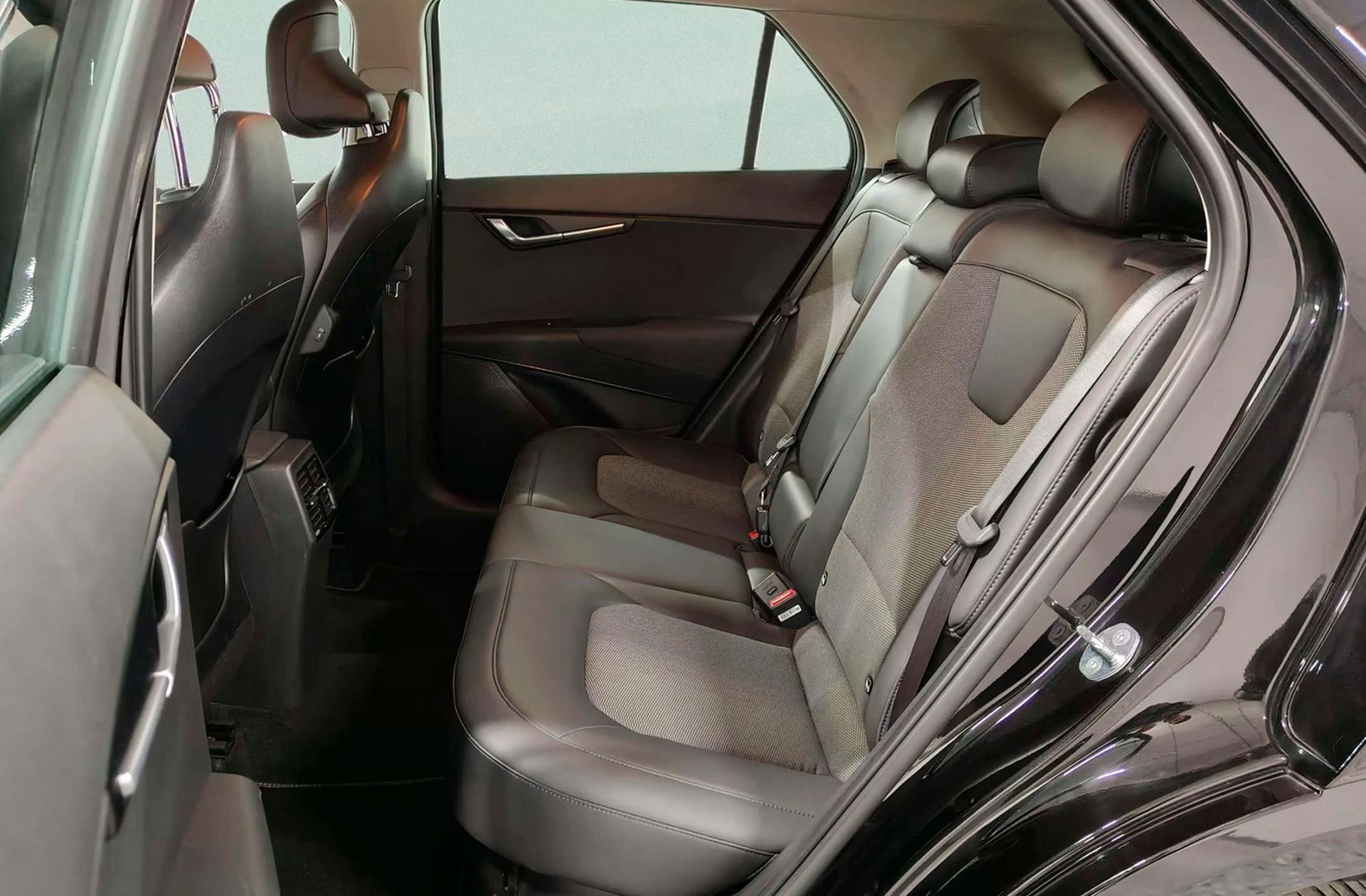 Kia Niro 1.6 GDi HEV Drive - foto 10