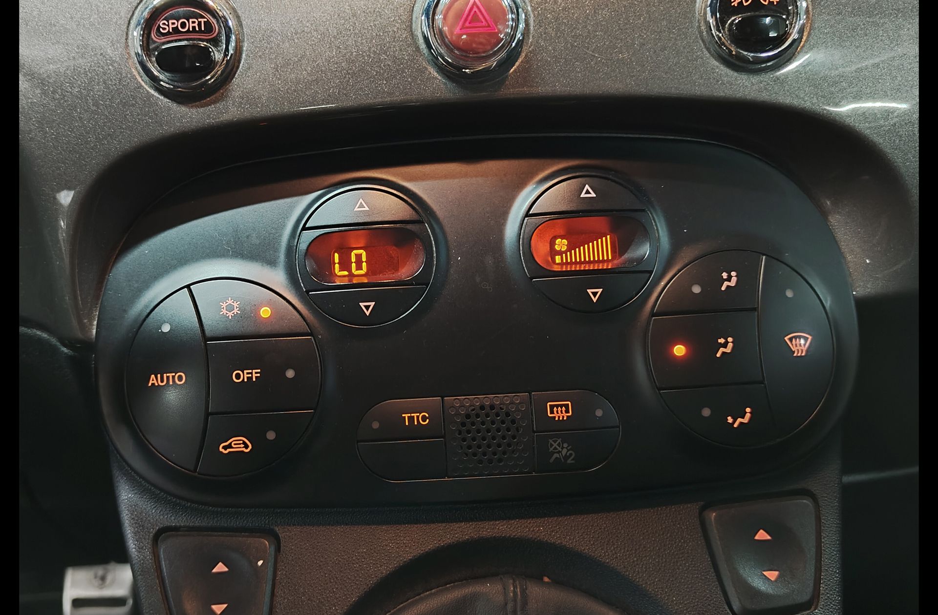 Abarth 500 1.4 16v T-Jet - foto 22