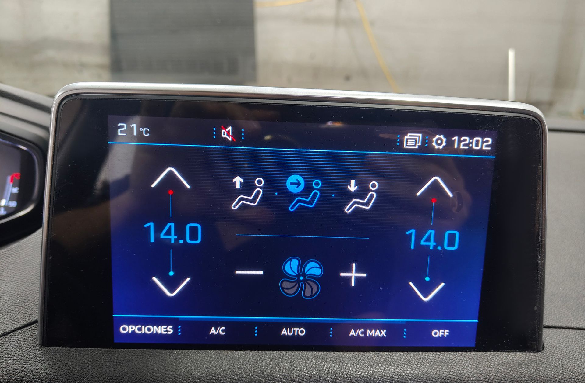 Peugeot 3008 BlueHDi 130 Allure - foto 31