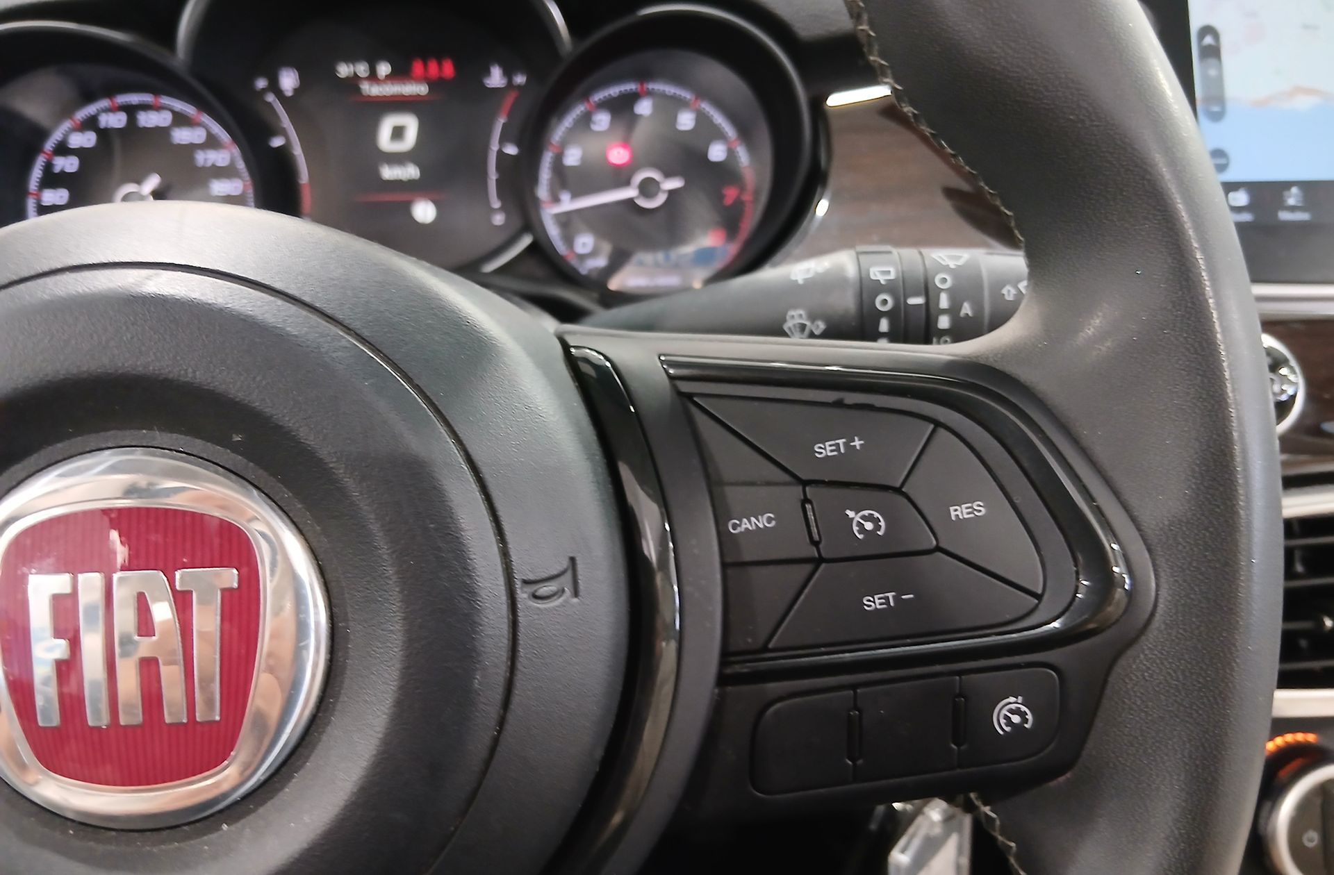 Fiat 500X 1.3 Firefly Yacht Club Capri DCT - foto 24