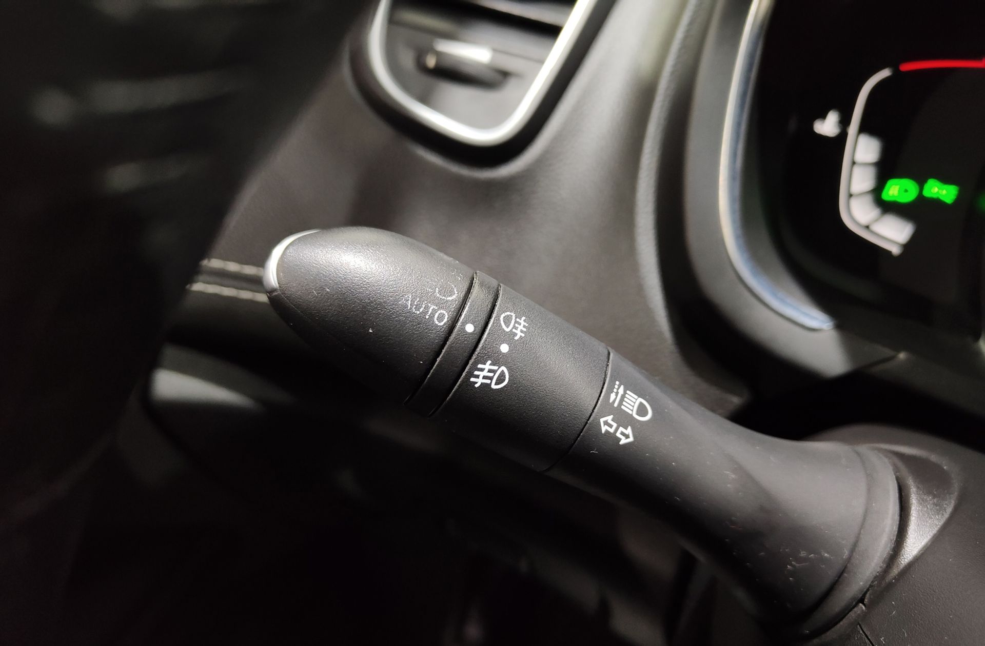 Renault Scénic Zen TCe GPF - foto 24