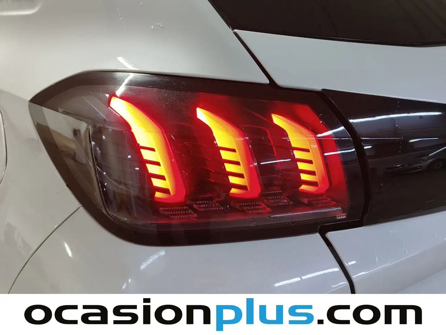 Foto Peugeot 208 Peugeot 208 BlueHDi 100 GT Line (100 CV)