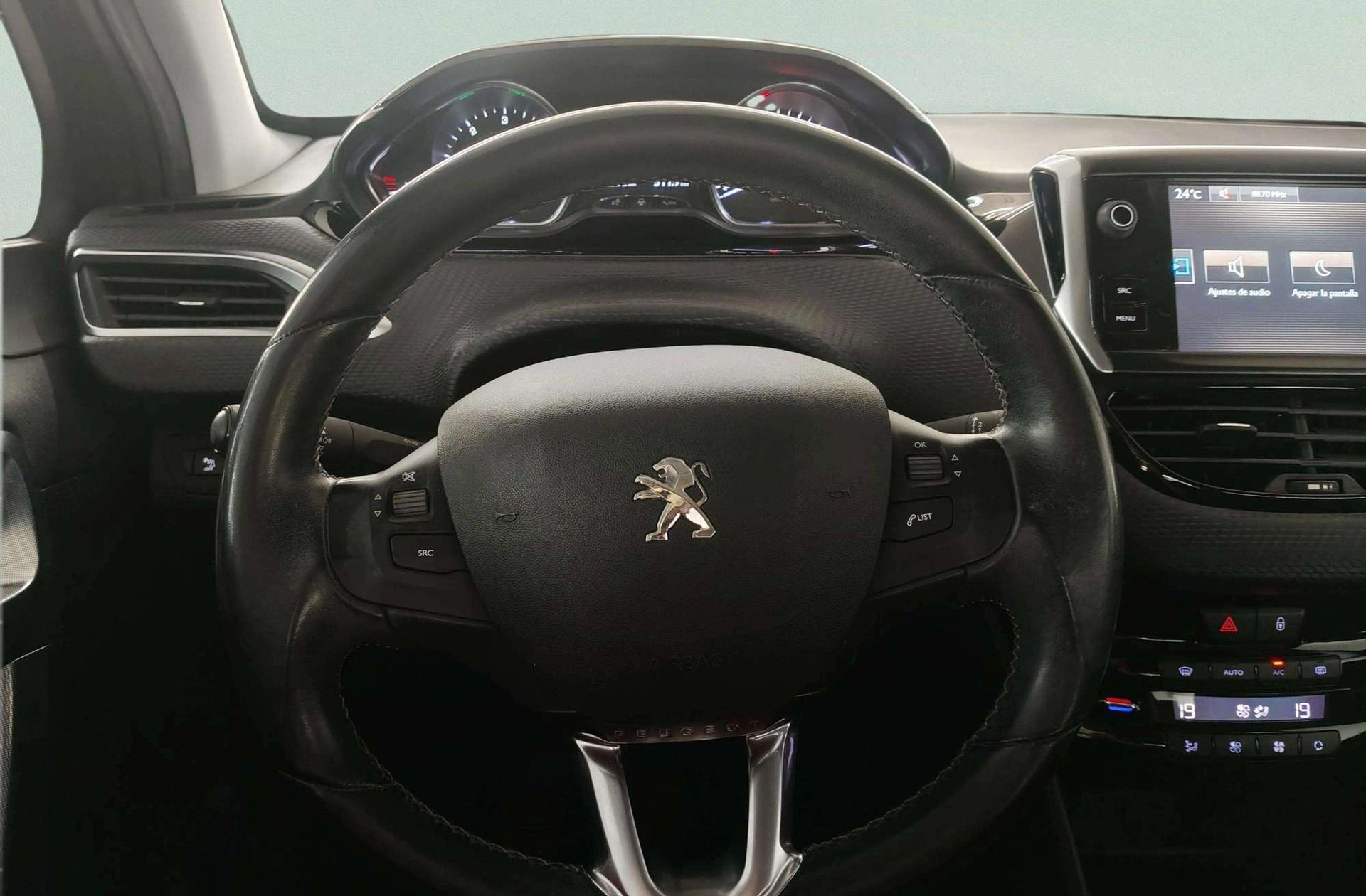 Peugeot 2008 BlueHDi 120 Allure - foto 18