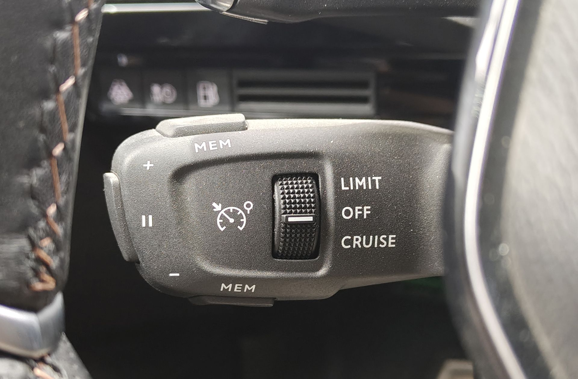 Peugeot 508 SW SW Hybrid 225 GT Line e-EAT8 - foto 26