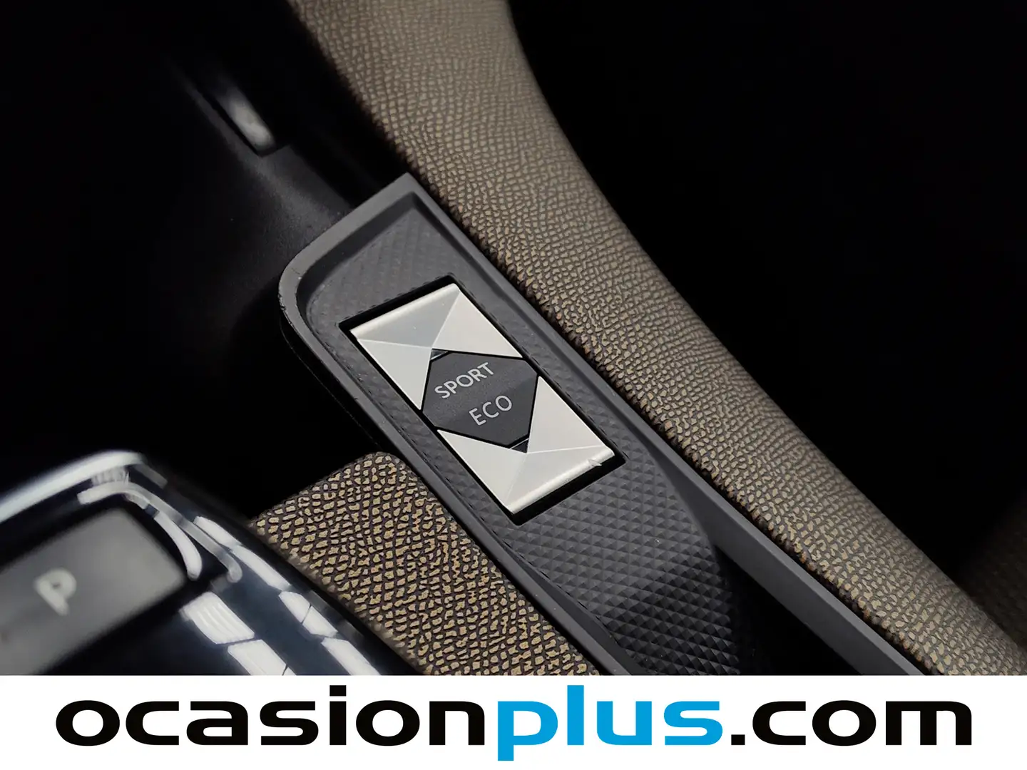 Foto DS DS 7 Crossback DS DS7 Crossback PureTech 130 Bastille+ AT (131 CV)