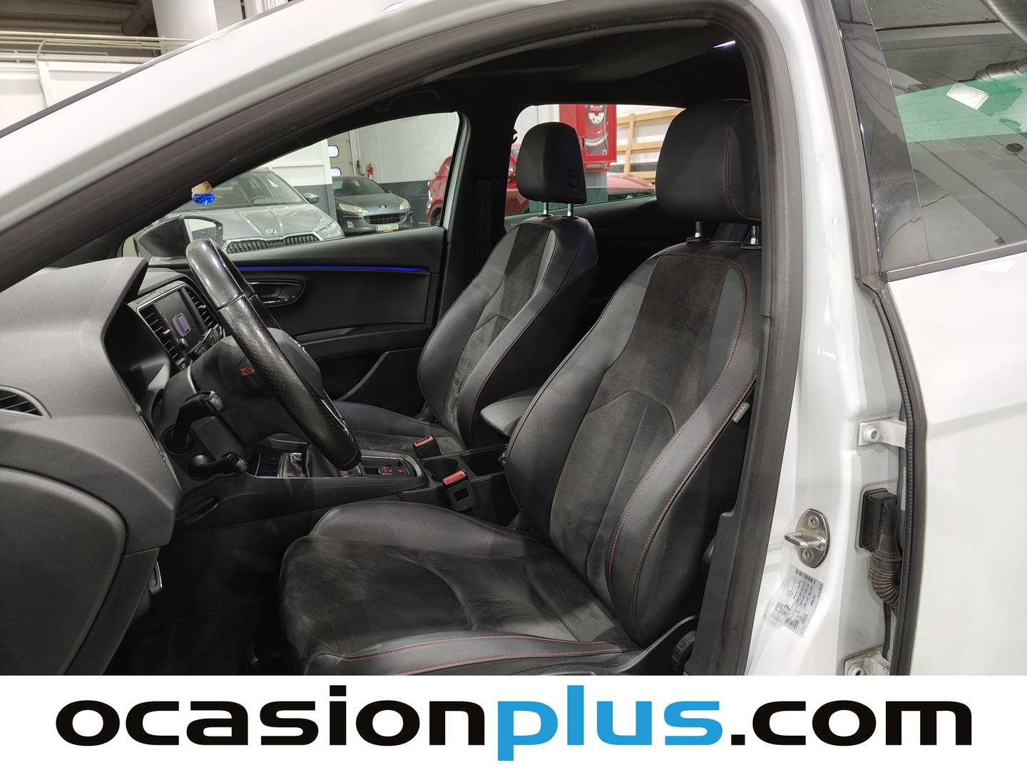 Foto asientos delanteros Seat León Seat León 2.0 TDI CR S&S FR Fast Edition Plus (150 CV)