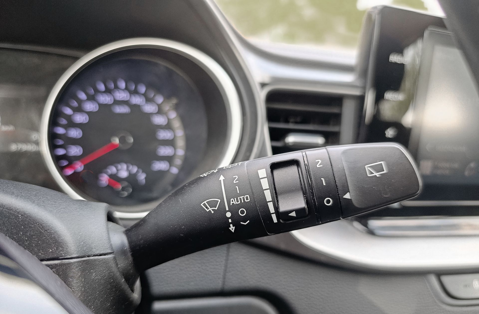 Kia Ceed 1.6 MHEV iMT Drive - foto 32