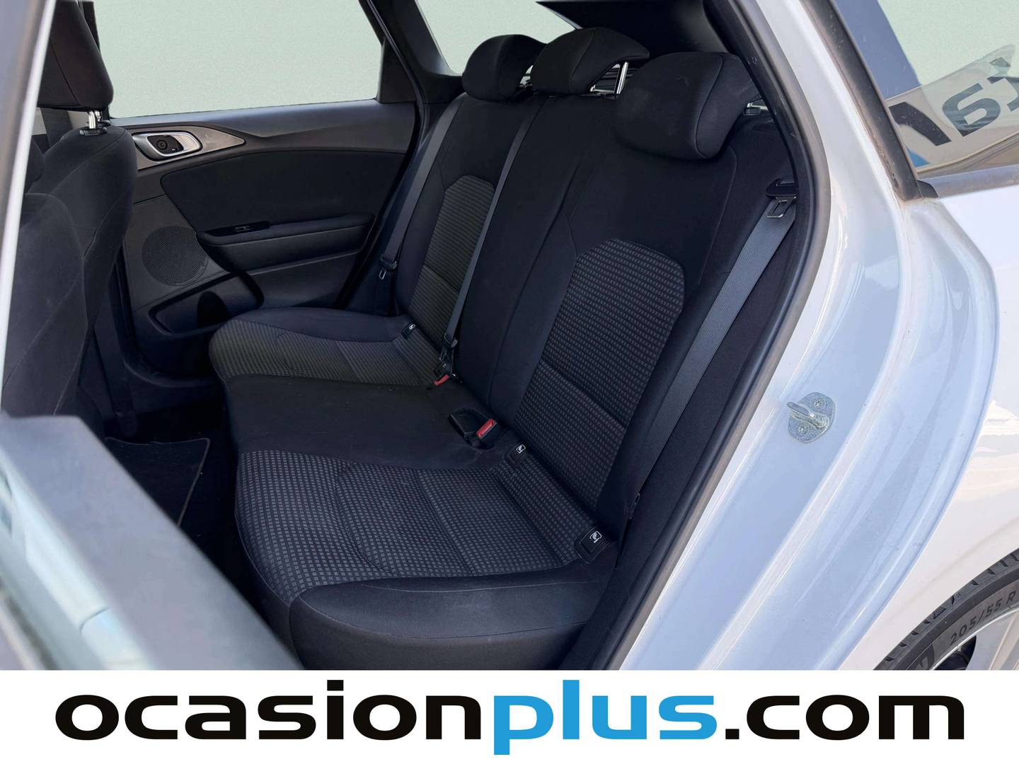 Foto asientos traseros KIA Ceed Tourer KIA Ceed Tourer 1.0 T-GDi Concept (120 CV)