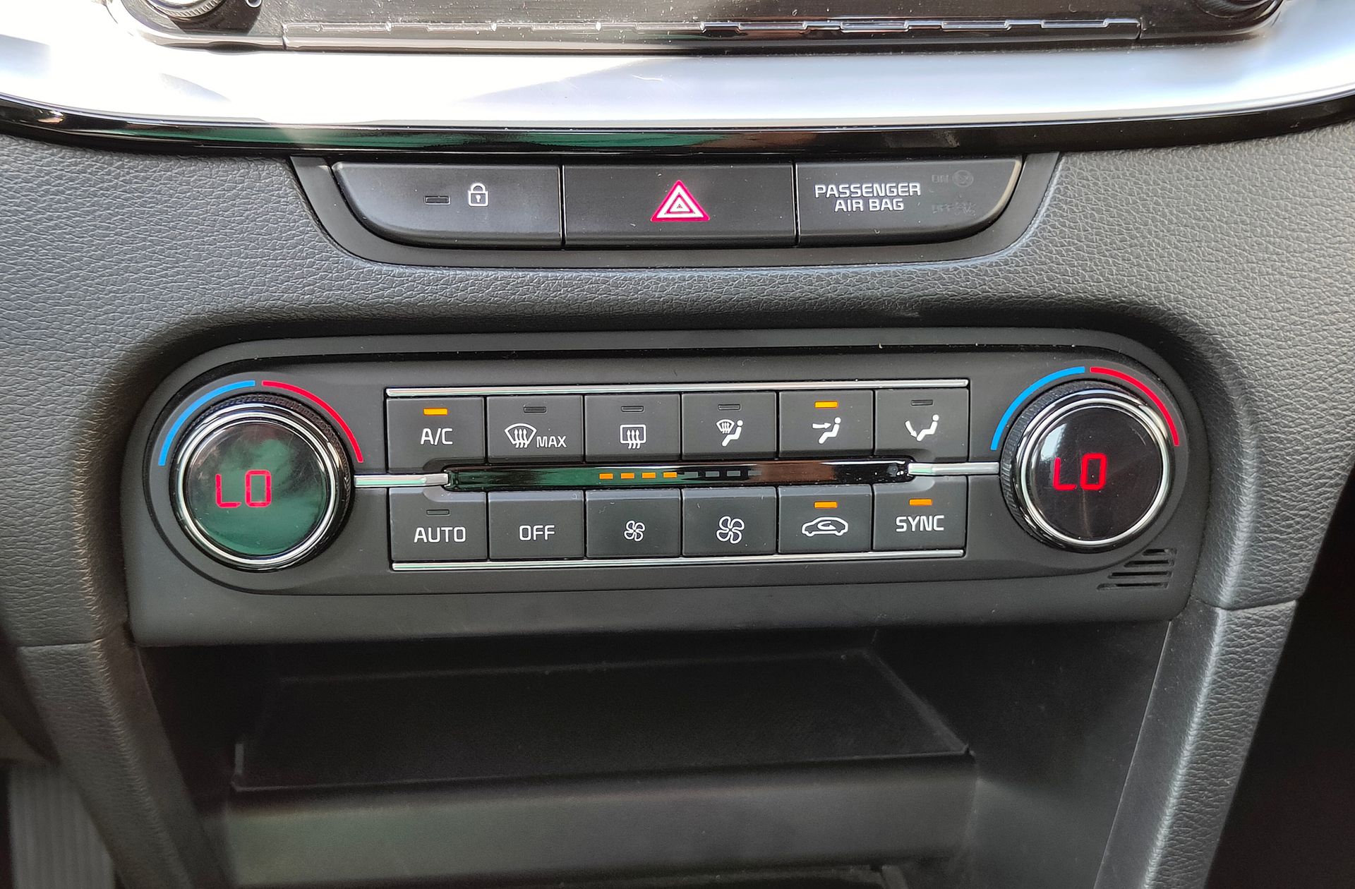 Kia XCeed 1.6 MHEV iMT Tech - foto 37