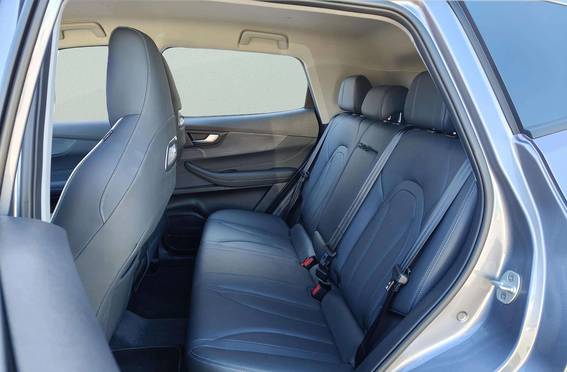 Ebro s400 1.5 DHE HEV Excellence CVT - foto 13