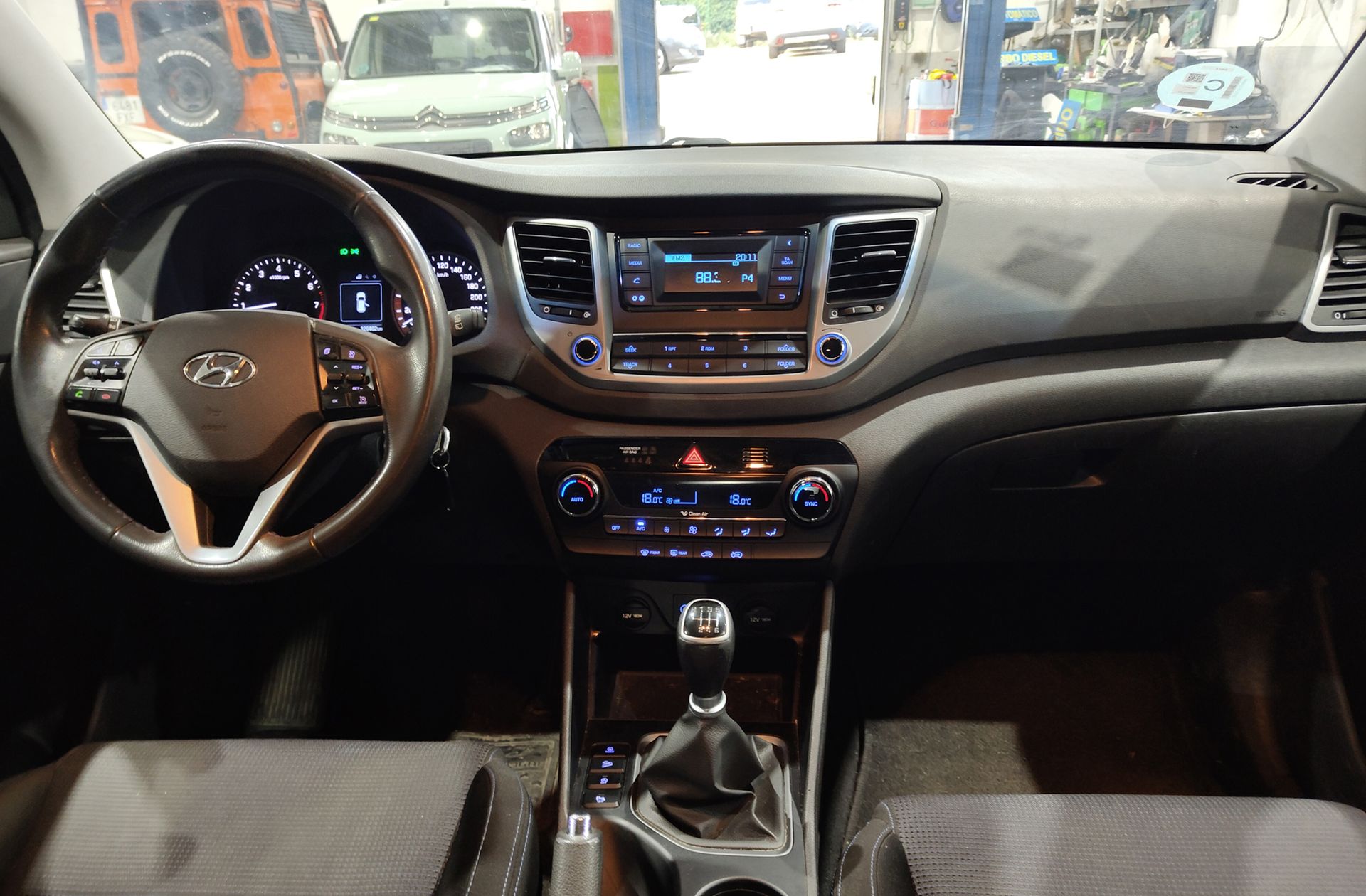 Hyundai Tucson 1.6 GDI BlueDrive Klass 4x2 - foto 6