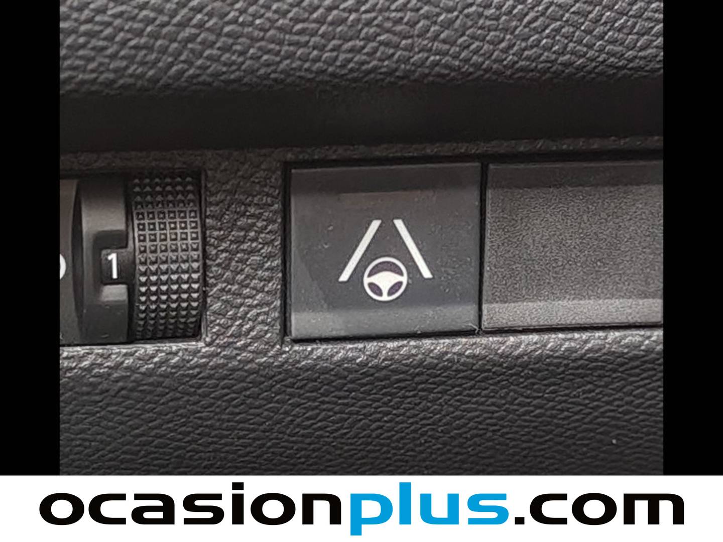 Foto Peugeot 2008 Peugeot 2008 Allure Hybrid eDCS6 (136 CV)