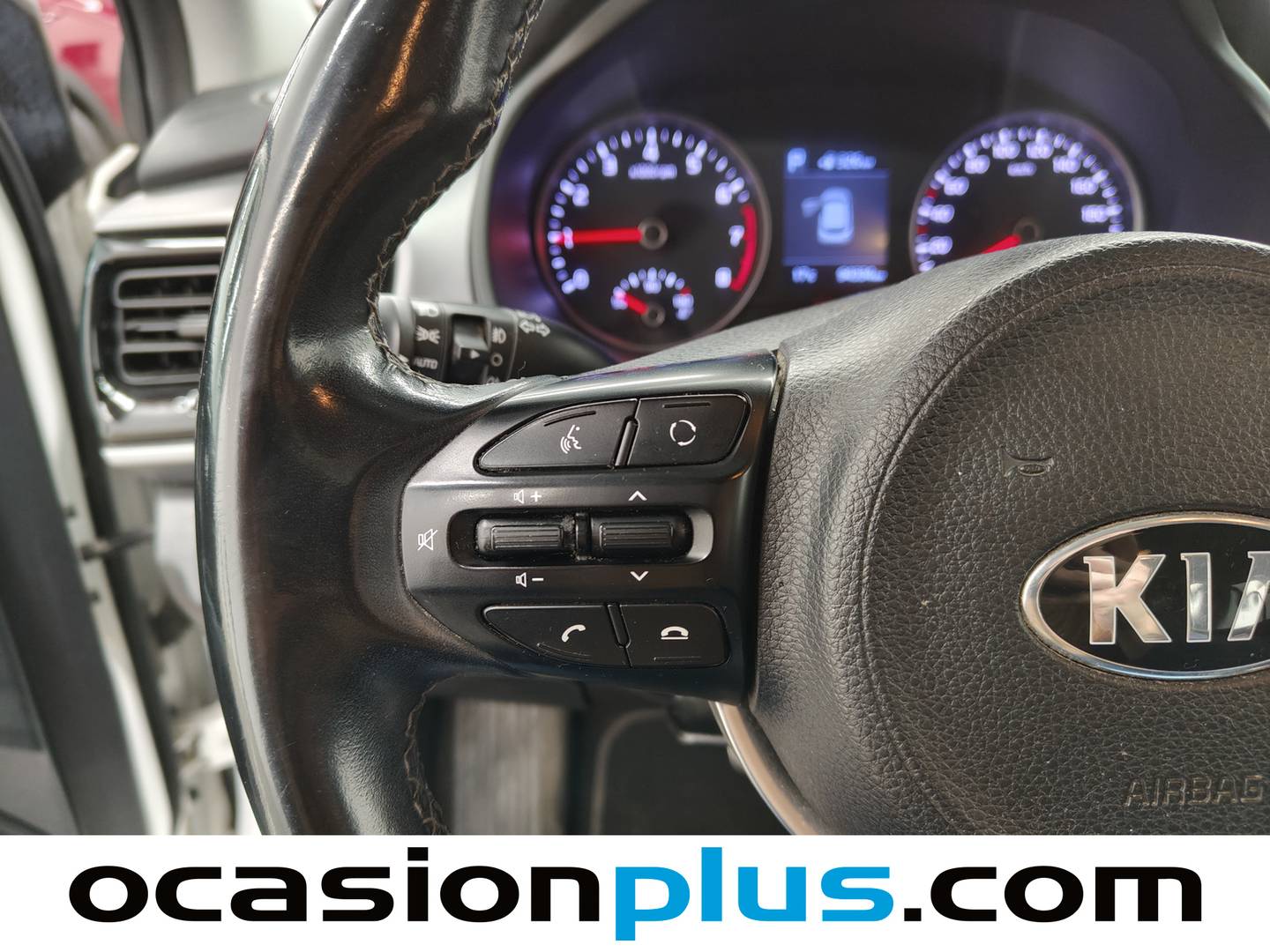 Foto KIA Stonic Kia Stonic 1.0 T-GDi Black Edition DCT (120 CV)