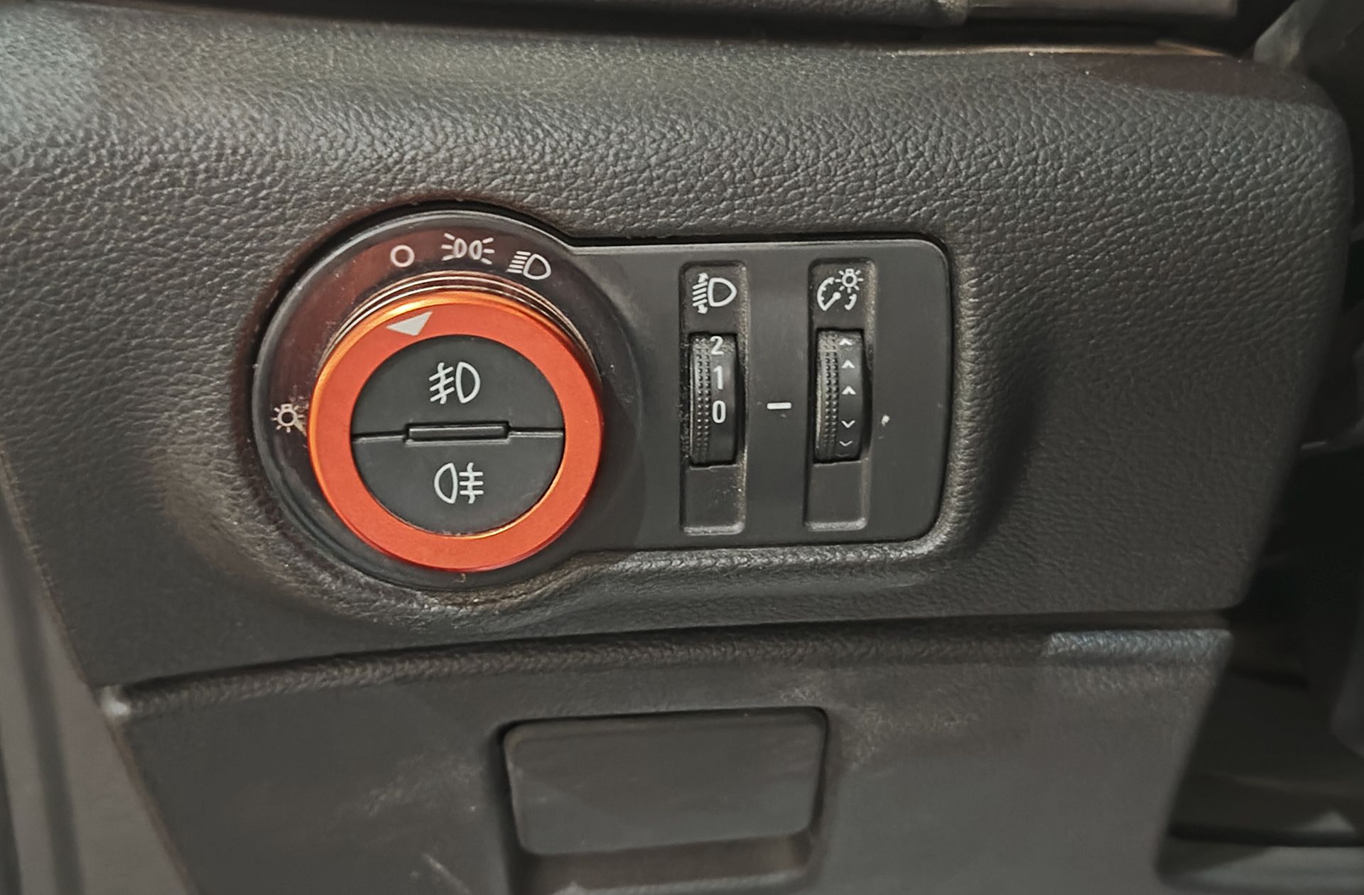 Opel Astra 1.6 Sedan Selective - foto 10