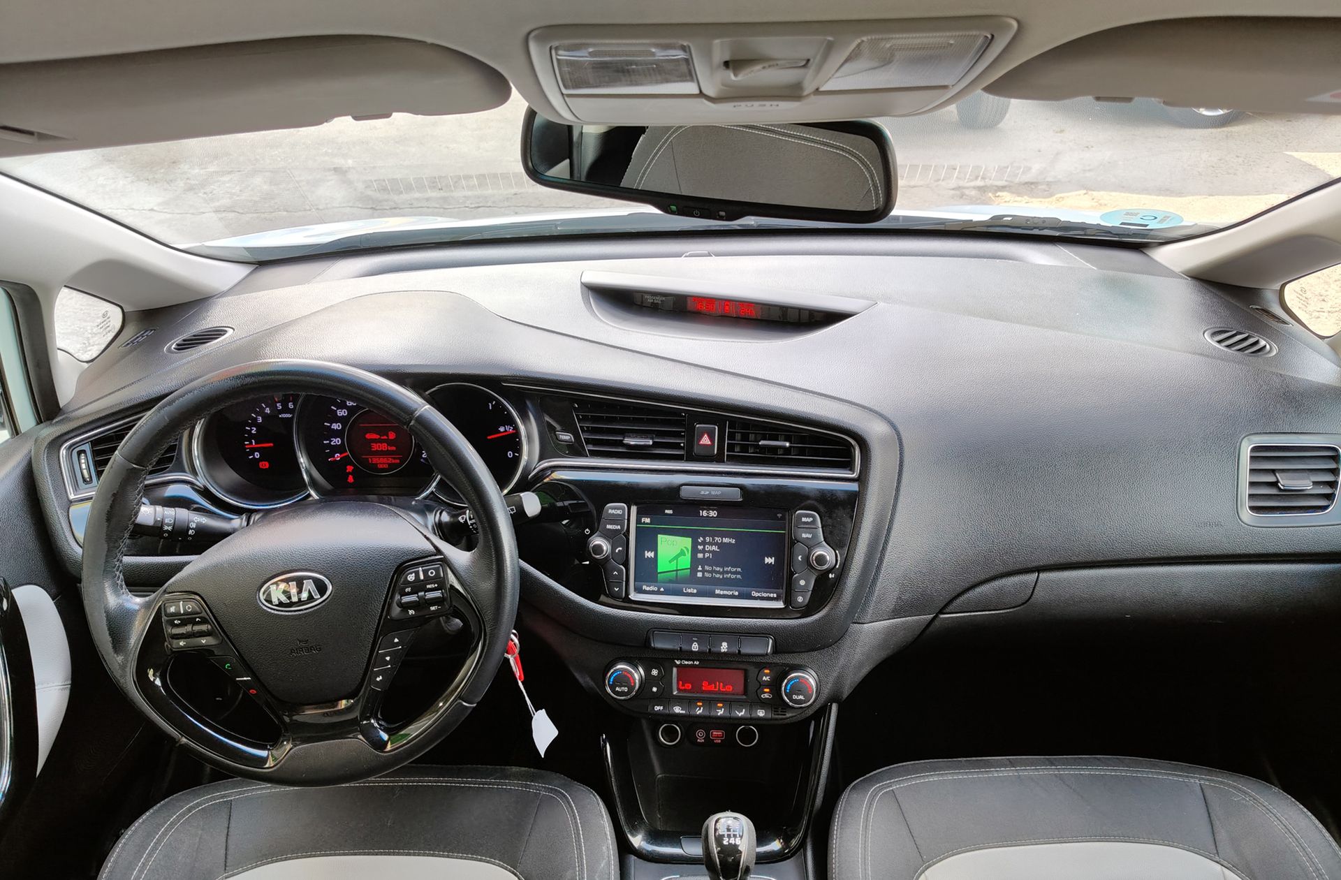 Kia Ceed 1.6 CRDi VGT Eco-Dynamics Uefa Euro2016 - foto 6