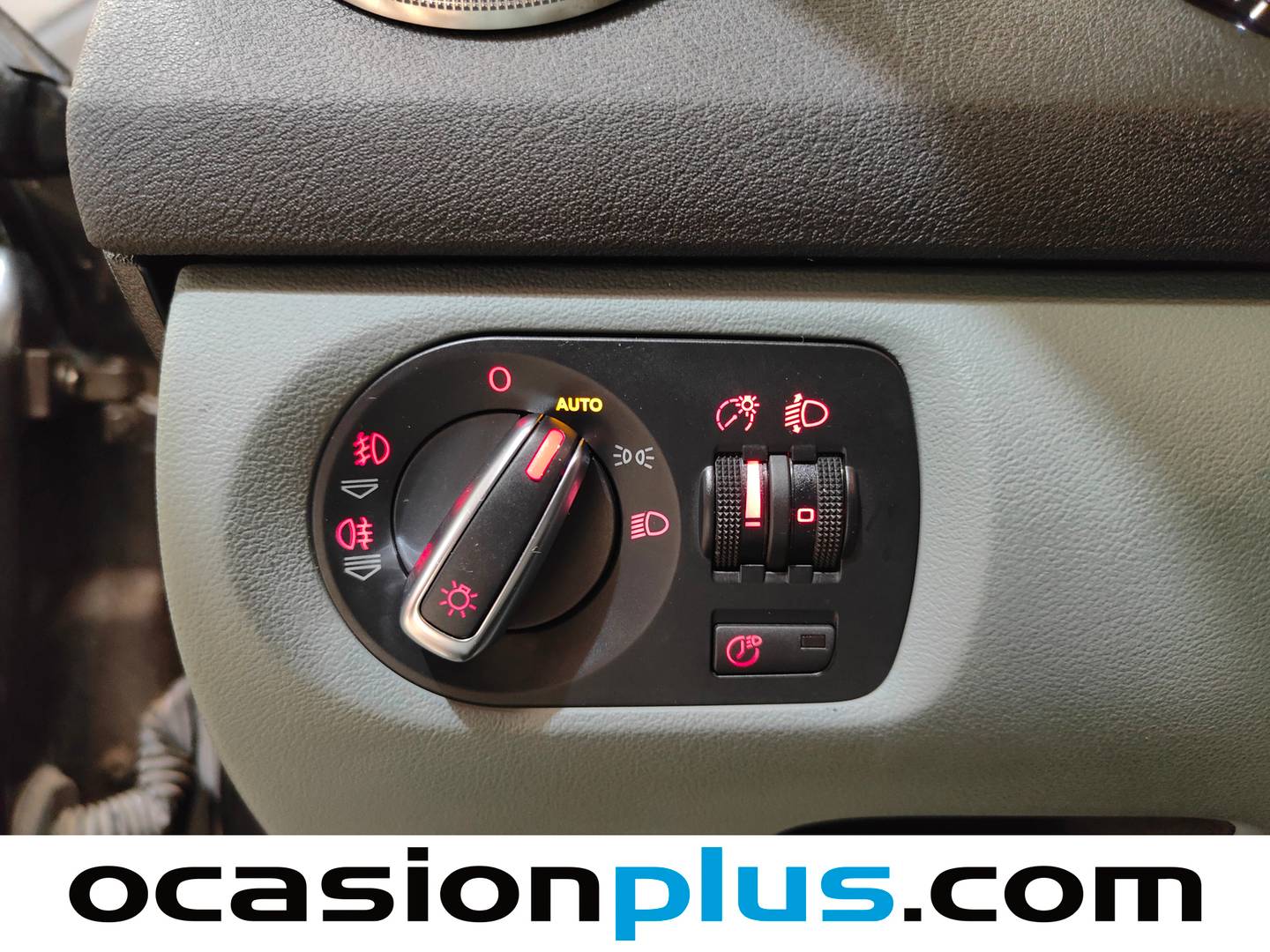 Extras del Audi A3 Audi A3 1.9 TDIe DPF Attraction (105 CV)