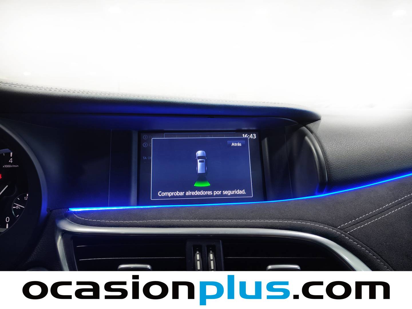Infiniti Q30 Infiniti Q30 1.5D Sport (109 CV) manual