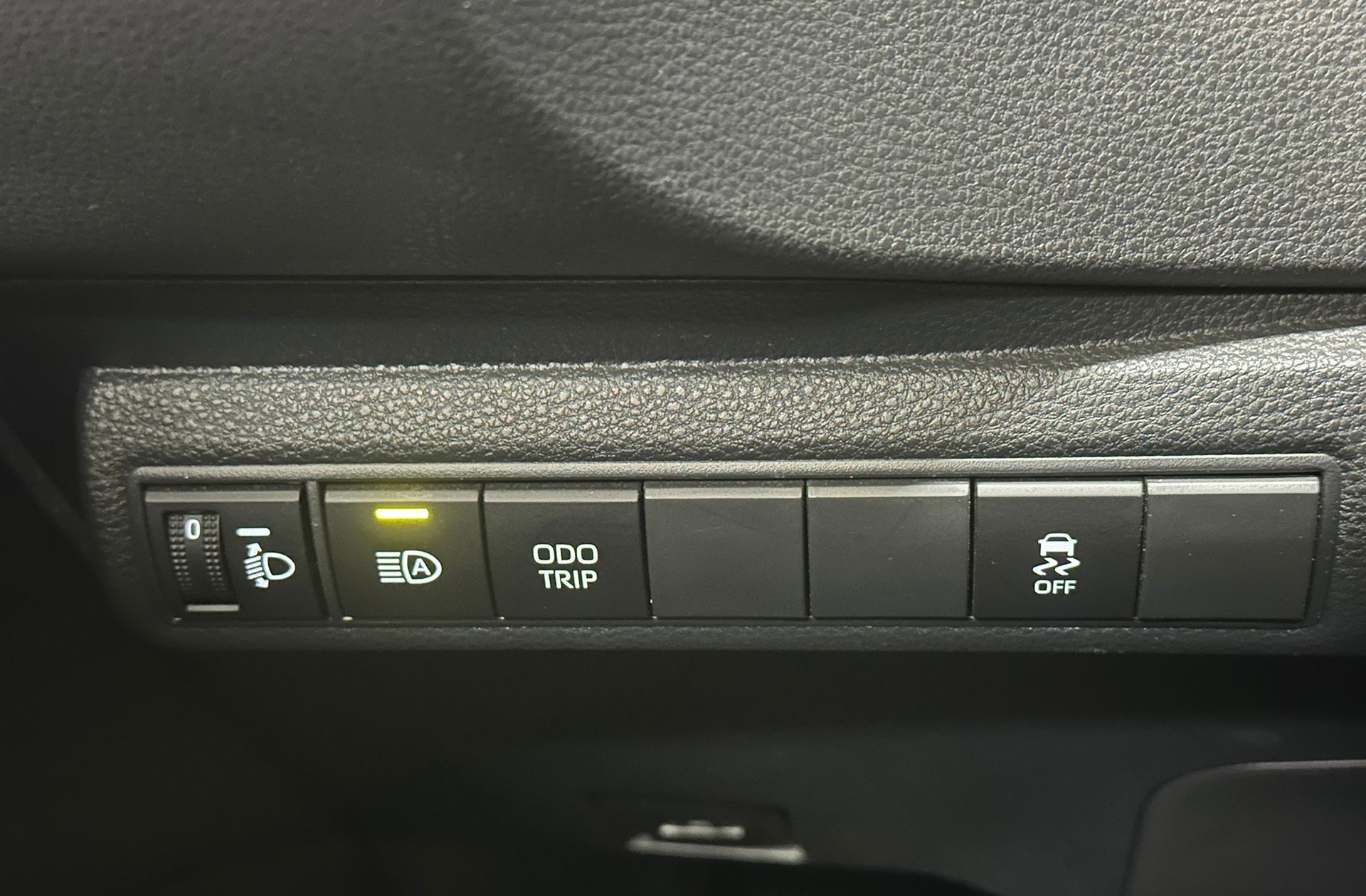 Toyota Corolla 140H Style Edition - foto 31