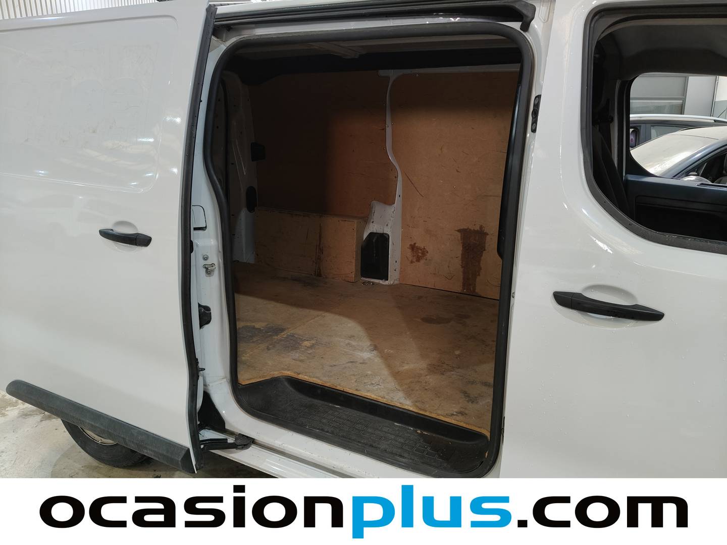 Foto asientos traseros Opel Vivaro Opel Vivaro Furgon 1.5 BlueHDi M Standart (102 CV)