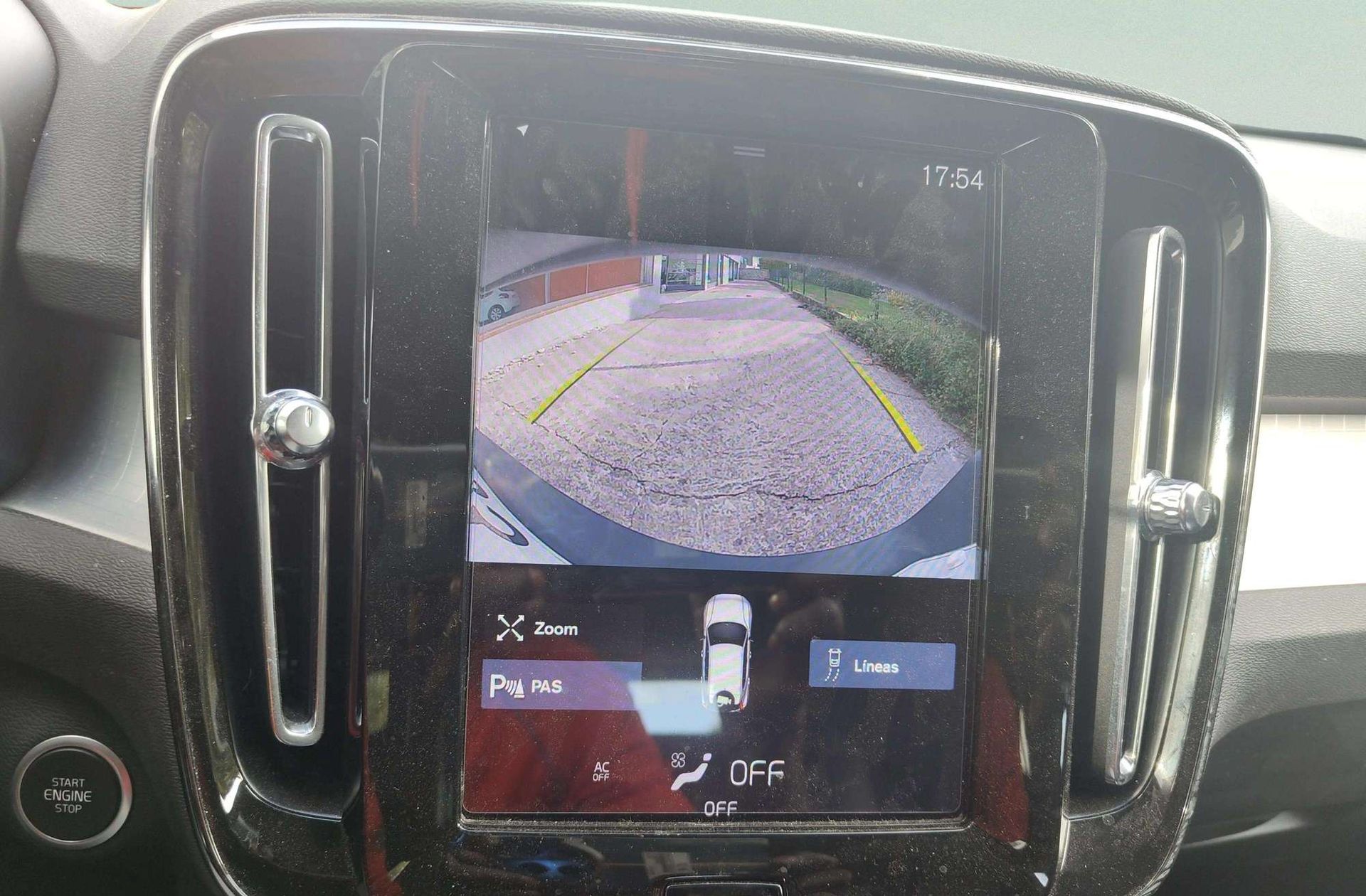 Volvo XC40 D4 Business Plus AWD - foto 9