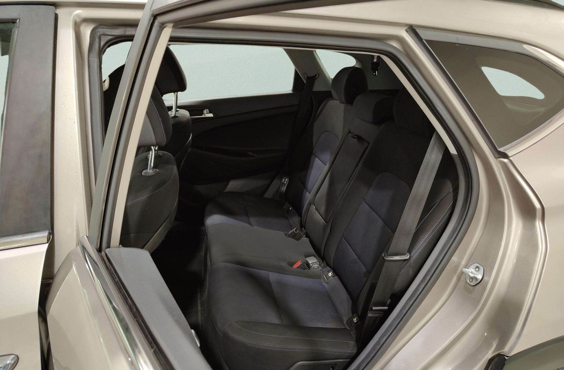Hyundai Tucson 1.7 CRDi BlueDrive Tecno Sky 4x2 - foto 14