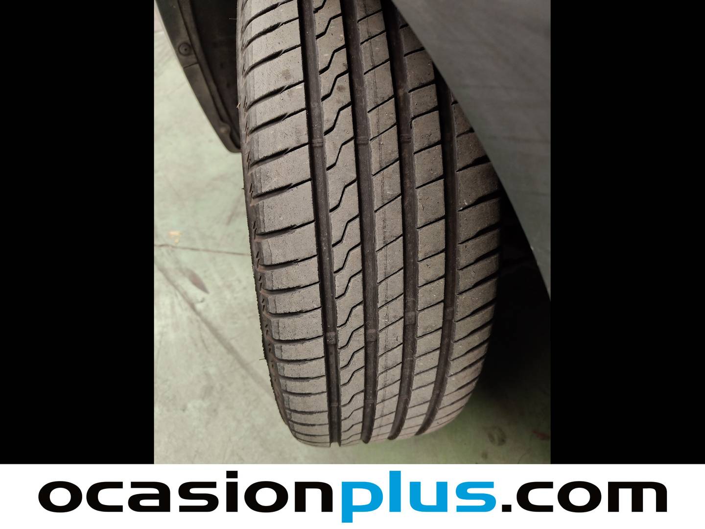 Foto SsangYong Tivoli Ssangyong Tivoli G16 1.6 Premium 4x2 (128 CV)