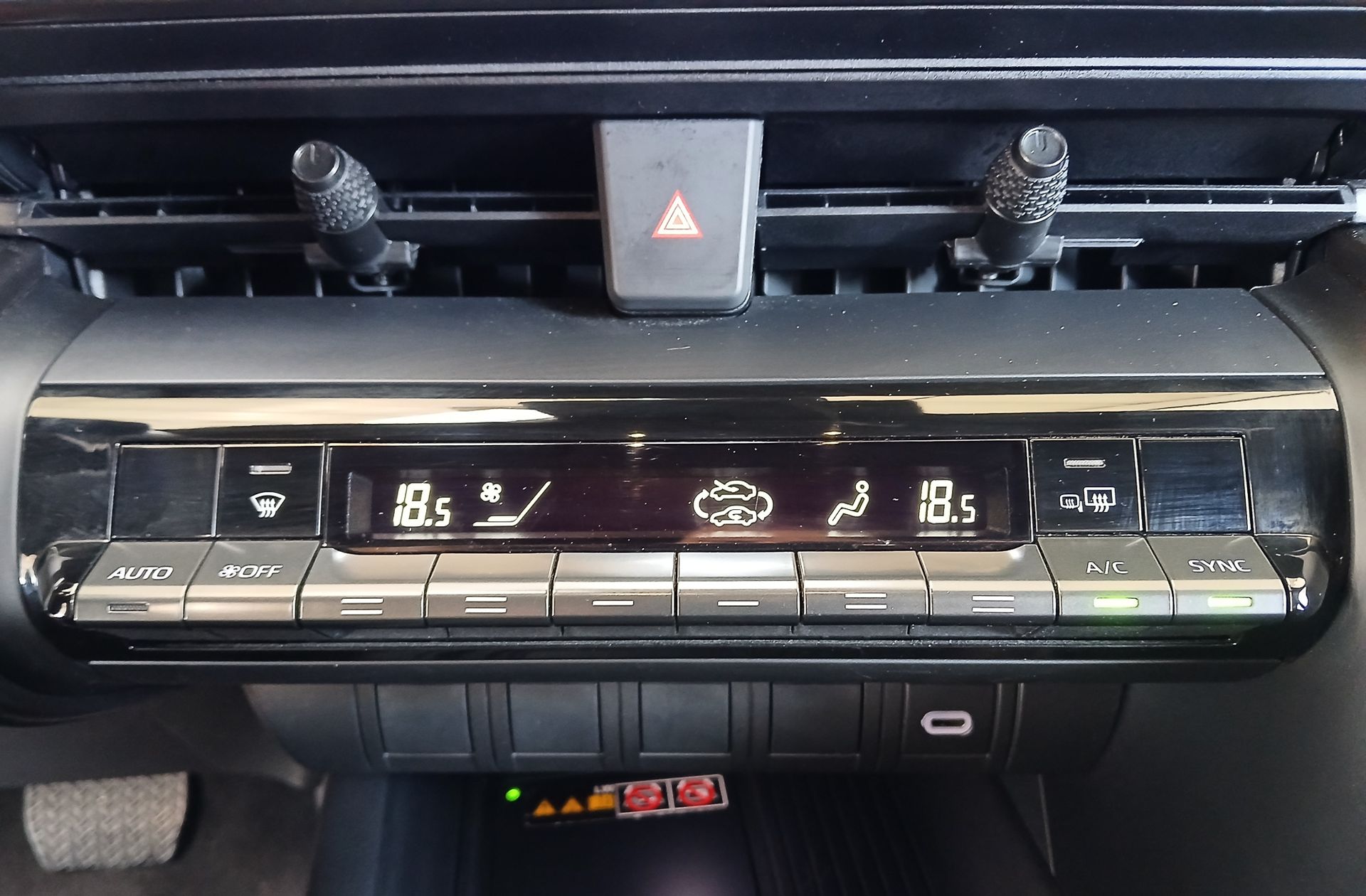 Toyota C-HR 140H Advance - foto 34