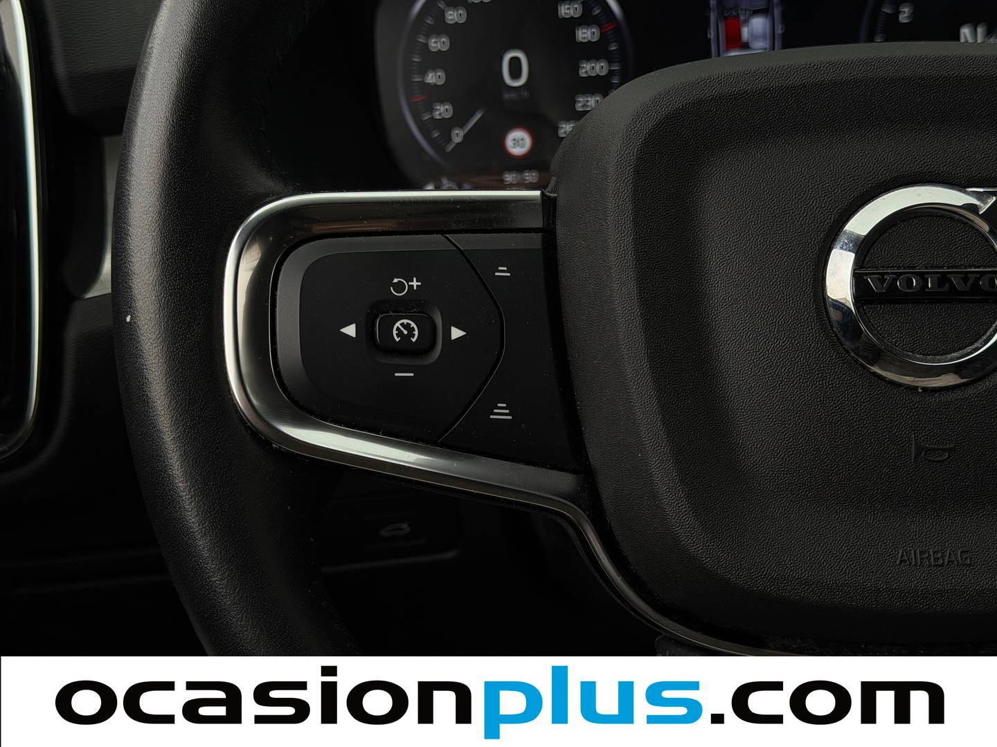 Paquetes del Volvo XC40 Volvo XC40 T3 Momentum Pro (163 CV)