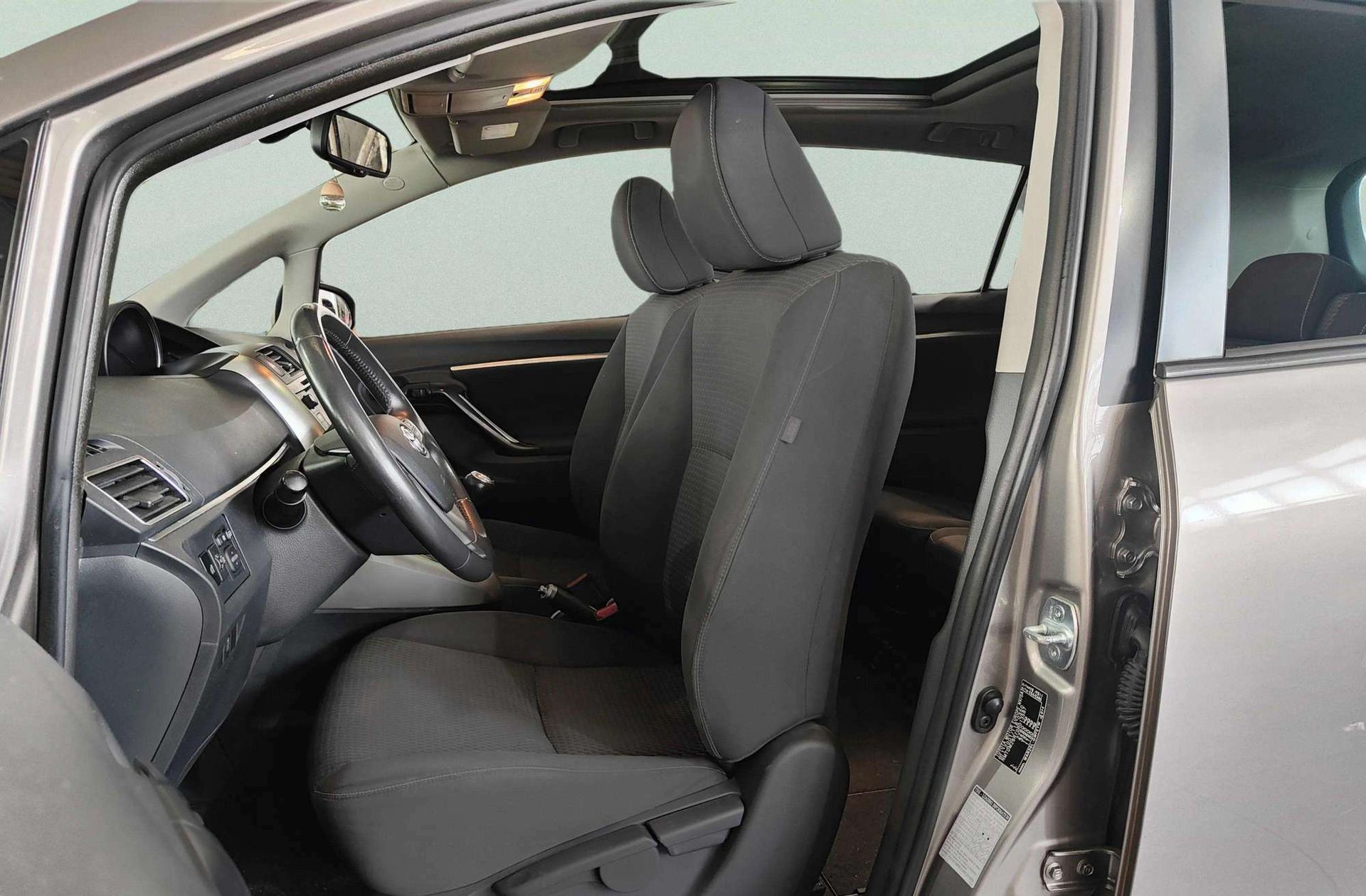 Toyota Verso 115D Advance - foto 11