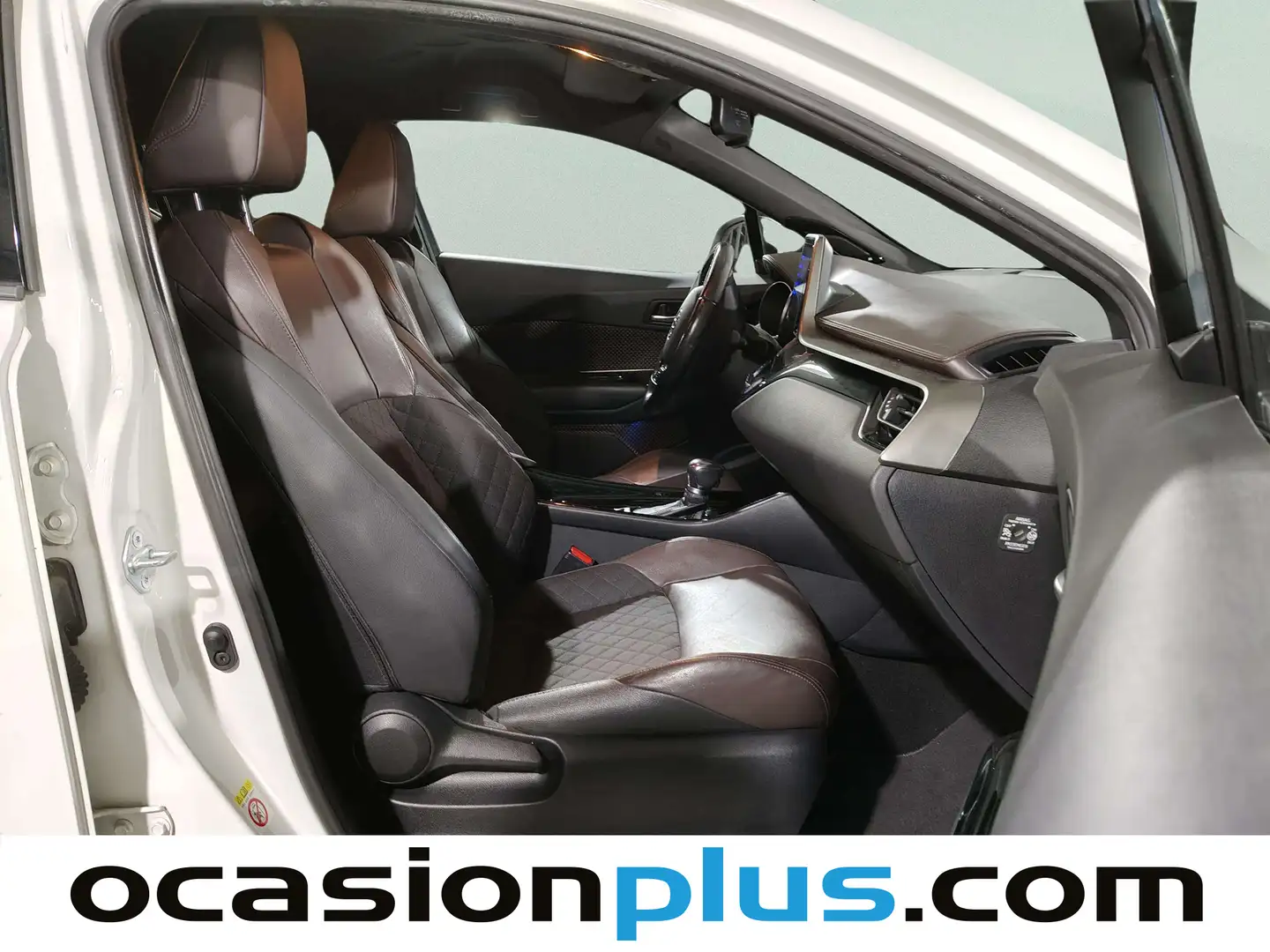 Foto Toyota C-HR Toyota C-HR 1.8 125H Dynamic Plus (122 CV)